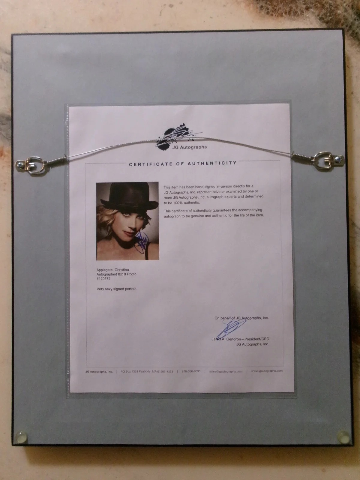 Christina Applegate — Signed Christina Applegate 8 x 10 Photo Double Matte 11 x 14 Frame Tru Vue Glass, image 4