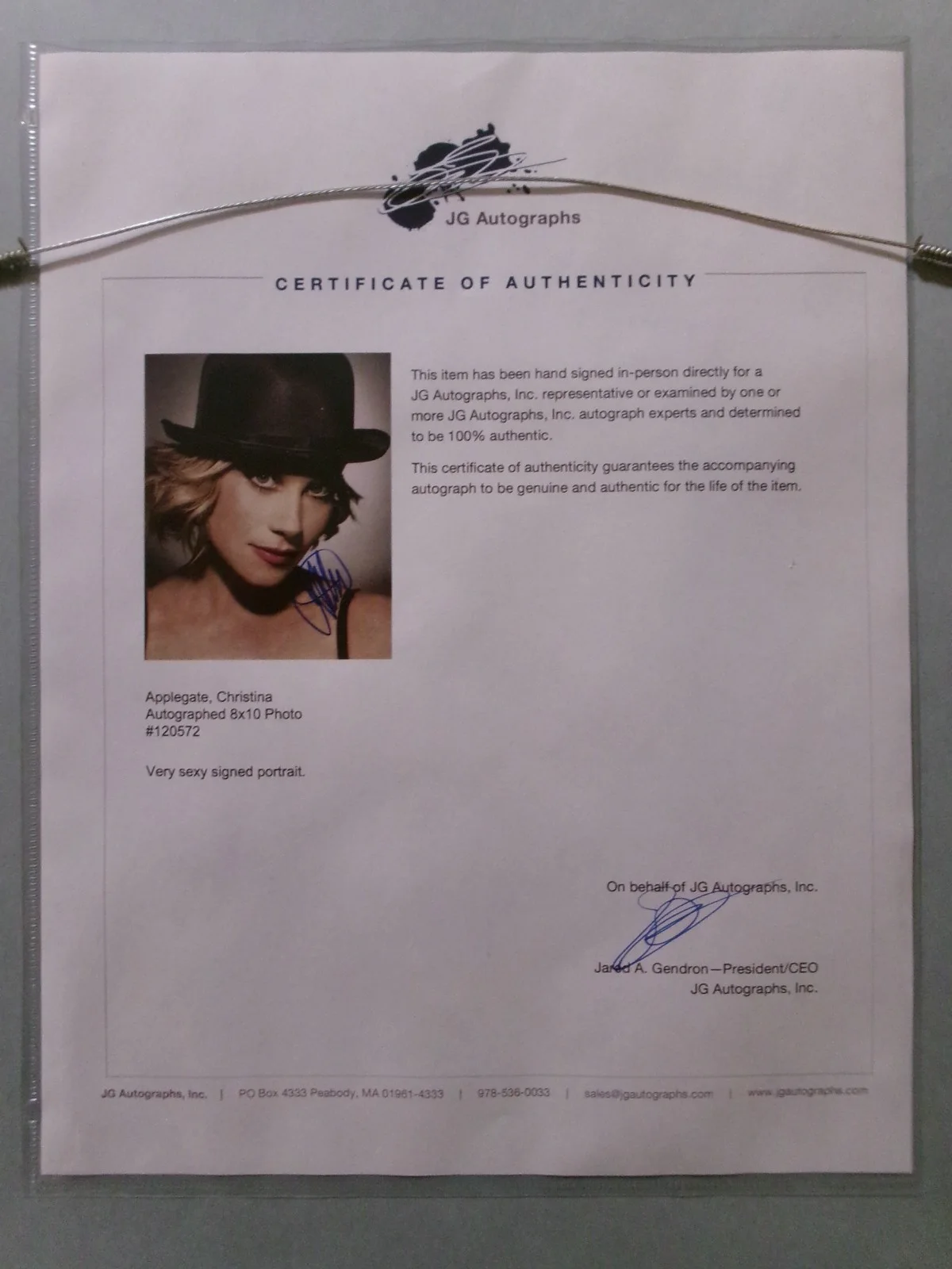Christina Applegate — Signed Christina Applegate 8 x 10 Photo Double Matte 11 x 14 Frame Tru Vue Glass, image 5