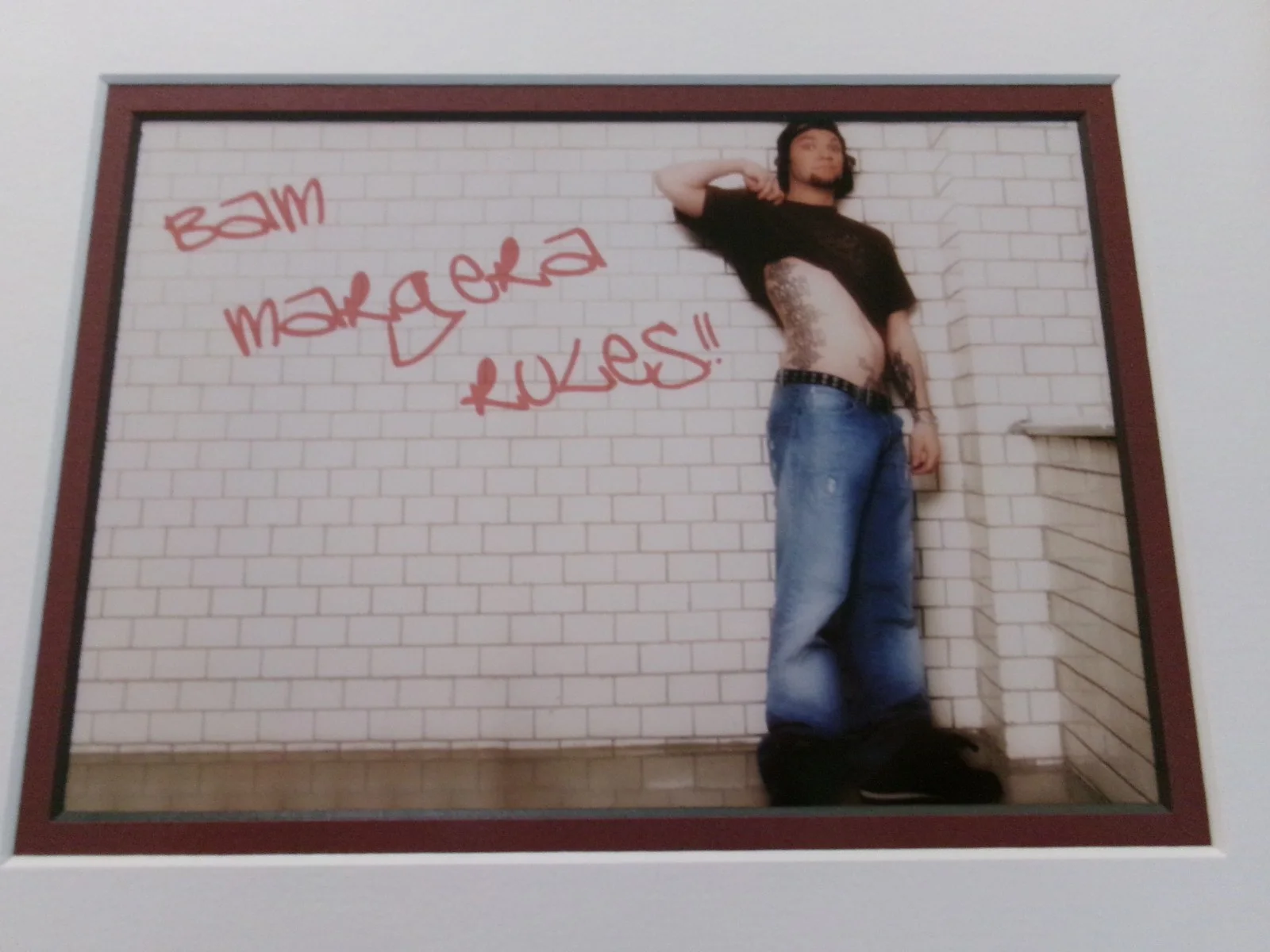 Bam Margera — Signed Bam Magera 7 x 5 Photo Double Matte 11 x 14 Frame Tru Vue Glass COA, изображение 2