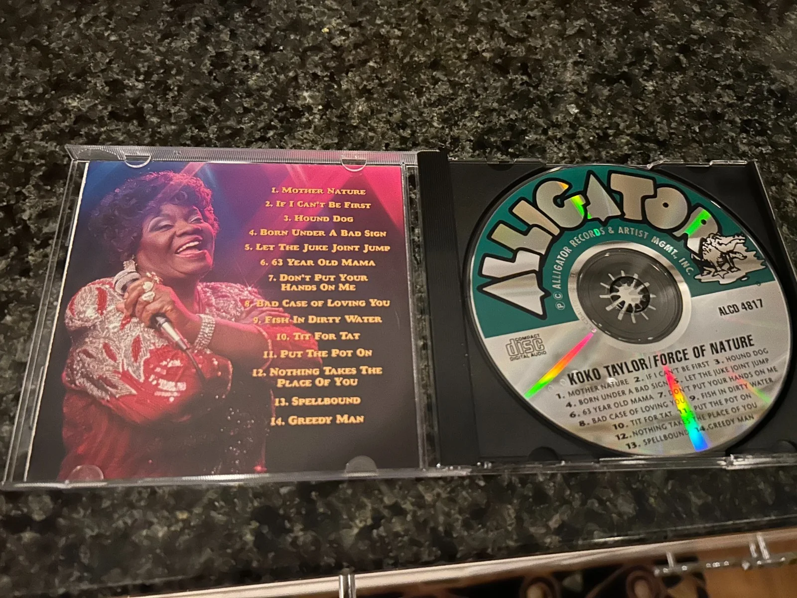 KOKO TAYLOR Force Of Nature Autographed CD Cover/Booklet. Rare!, изображение 2