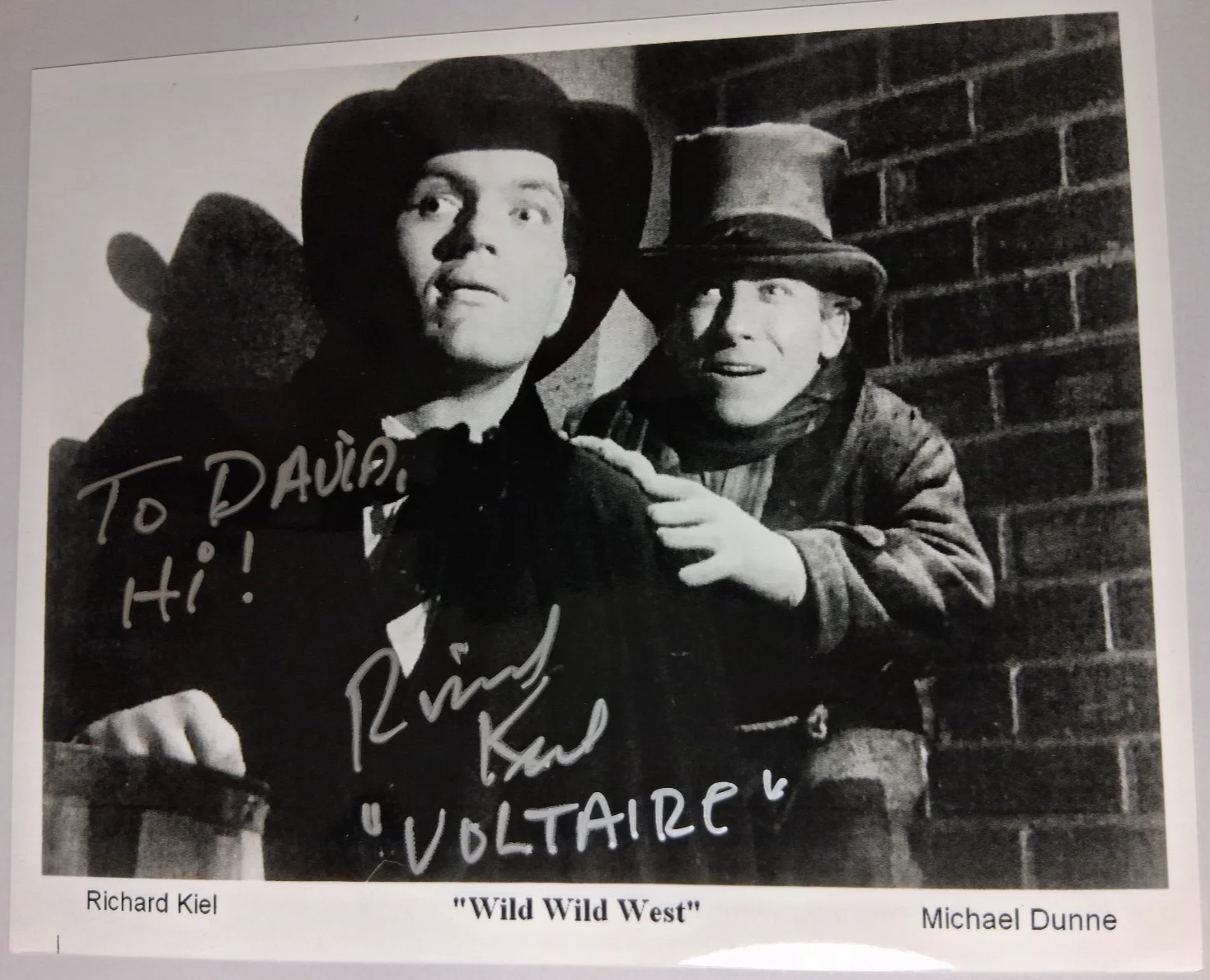Richard Kiel — Richard Kiel Signed 8x10 B&W Photo “Voltaire” Wild Wild West – Personalized- COA, изображение 3
