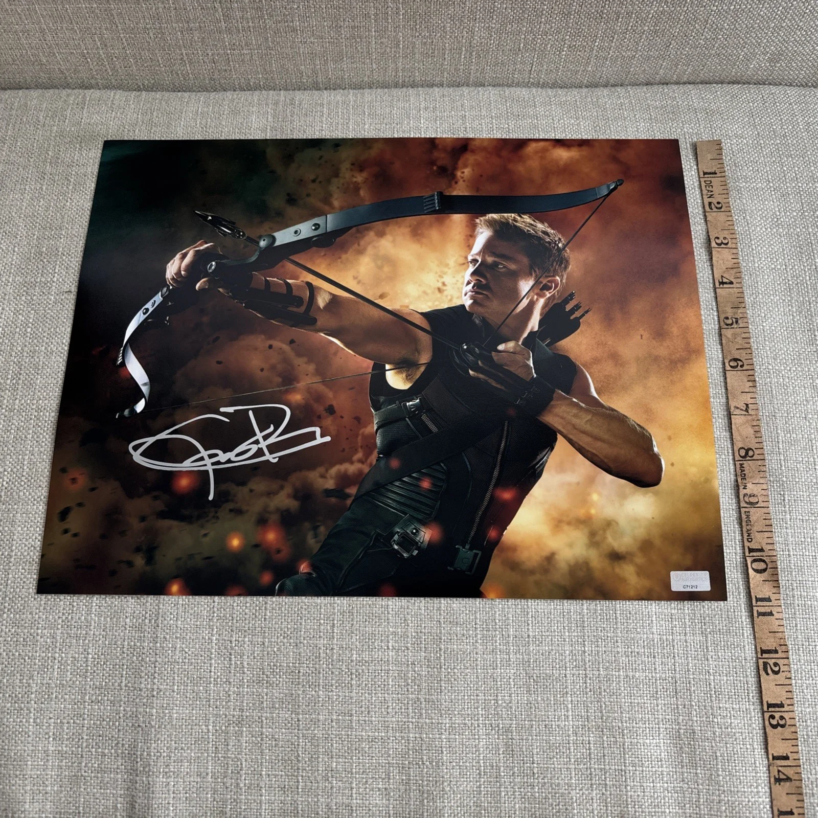 JEREMY RENNER — JEREMY RENNER Autograph Signed 11x14 Photo Celebrity Authentics Certified, изображение 4