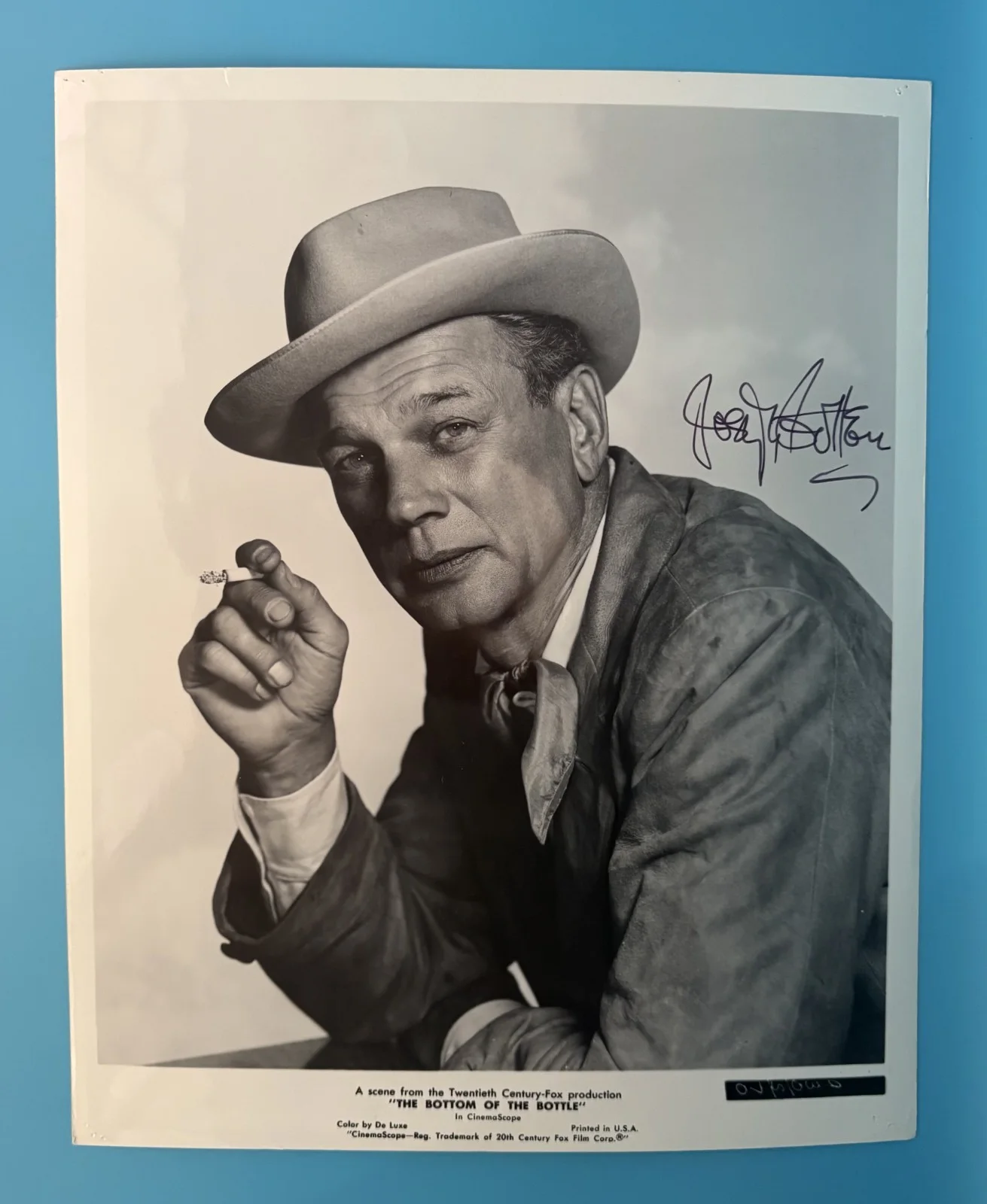 Joseph Cotten — Joseph Cotten Autographed 8x10 Photo “Bottom of the Bottle”, изображение 2