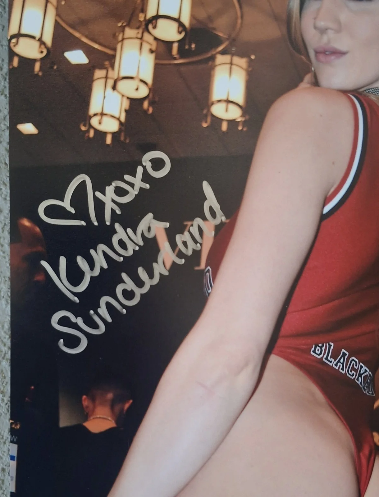 Kendra SUNDERLAND Signed 8x12" PHOTO #6- If looks could kill, изображение 2