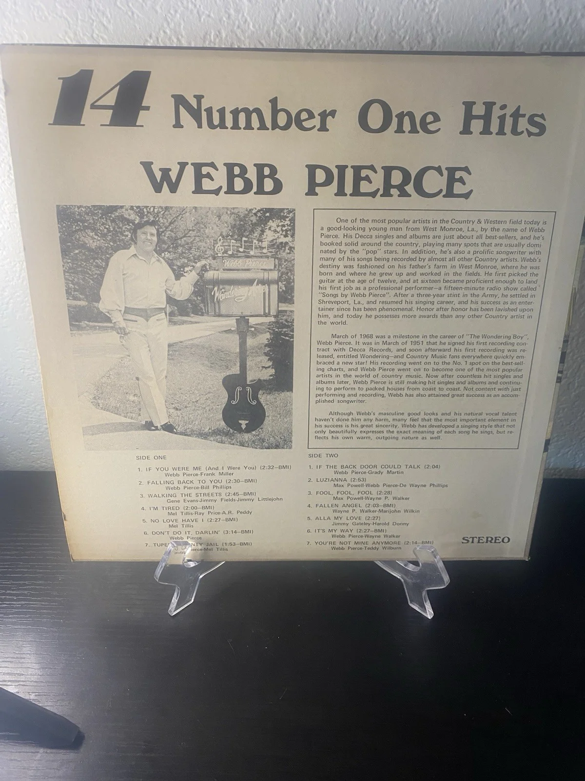 Country Music Legend Webb Pierce signed Album Cover Guitar Shape Pool, изображение 3