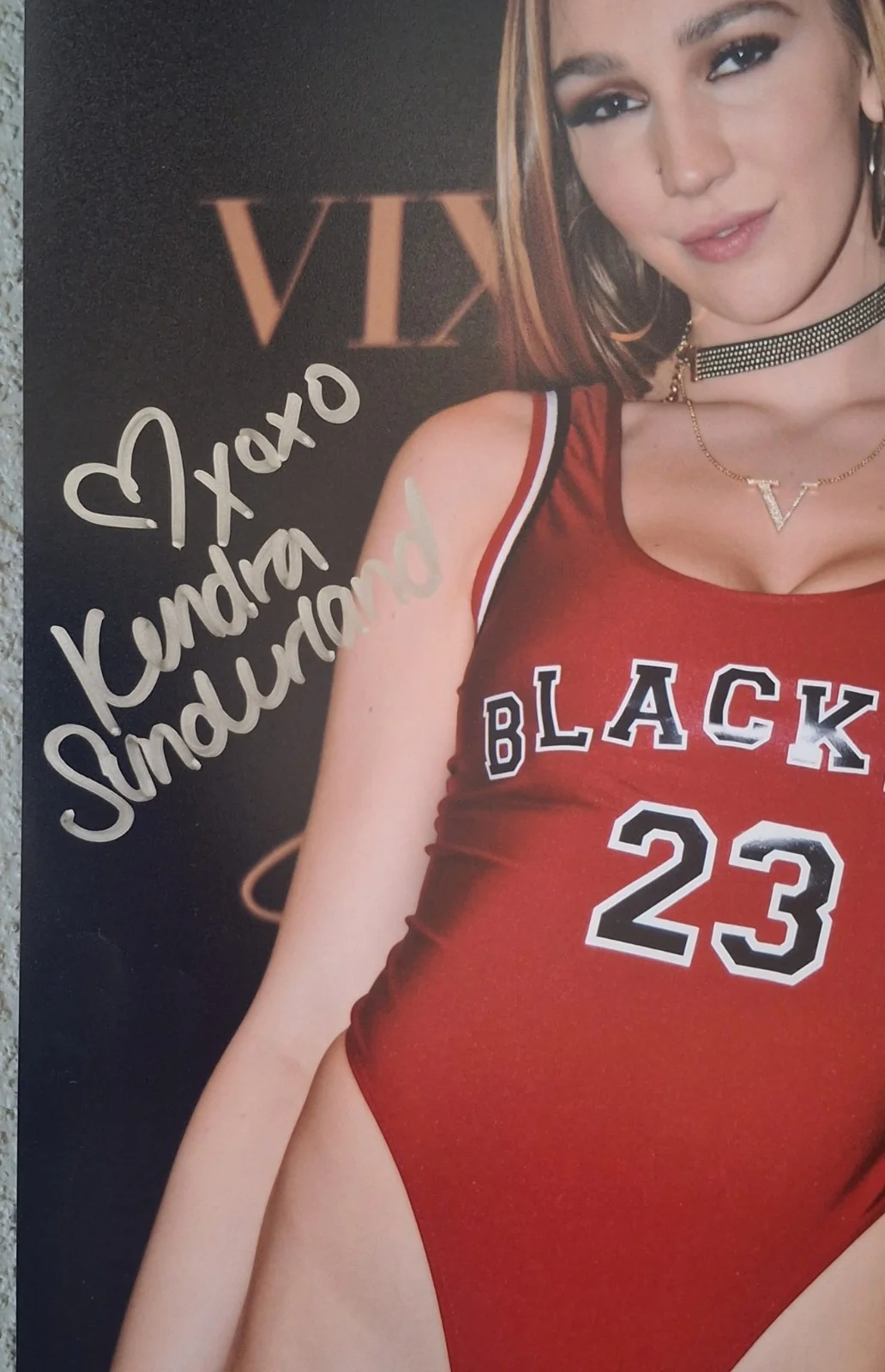 Kendra SUNDERLAND Signed 8x12" PHOTO #5 - Standing Tall, image 2