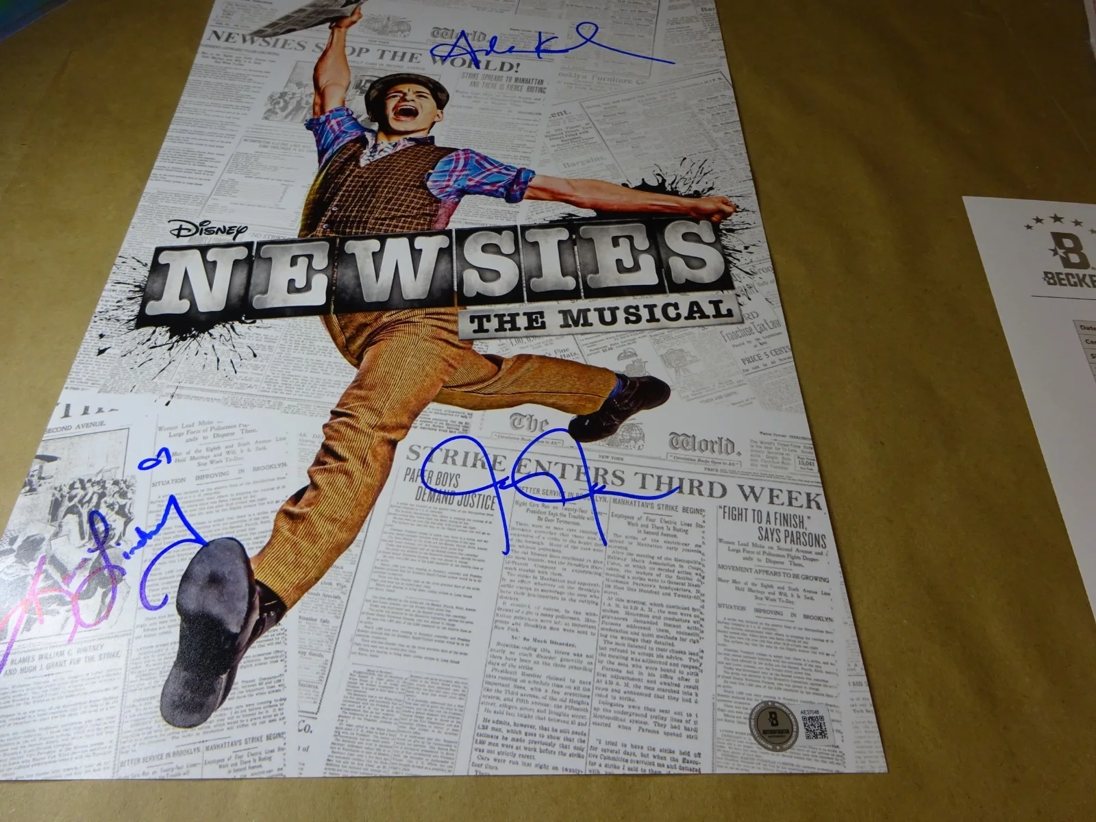Jeremy Jordan, Kara Lindsay, Andrew Keenan-Bolger — Newsies Broadway 12"x18" Photo Autographed Signed By Jeremy Jordan +2 BAS COA, изображение 3