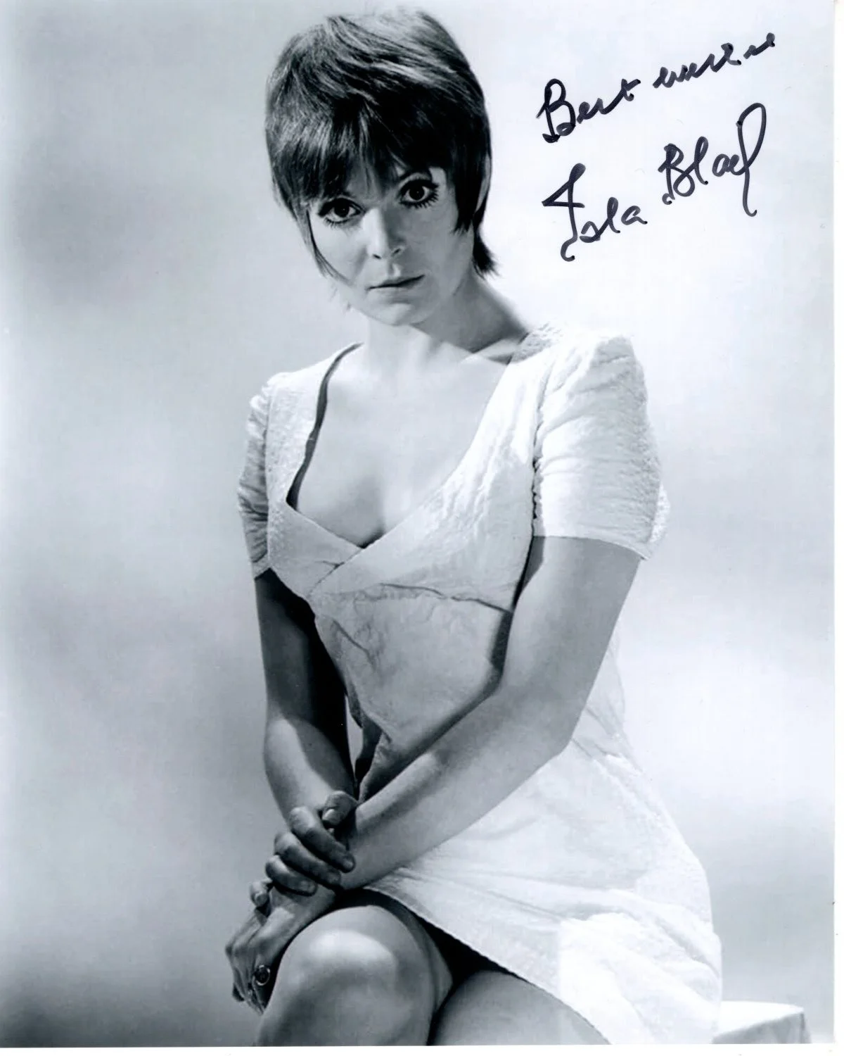 Isla Blair — ISLA BLAIR Signed 8x10 Photo w/ Hologram COA