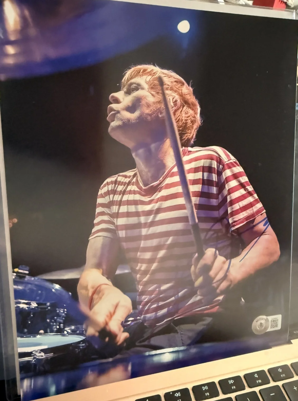 RARE ZAK STARKEY THE WHO SIGNED 10x8 RARE AUTHENTIC RINGO'S SON BECKETT, image 2