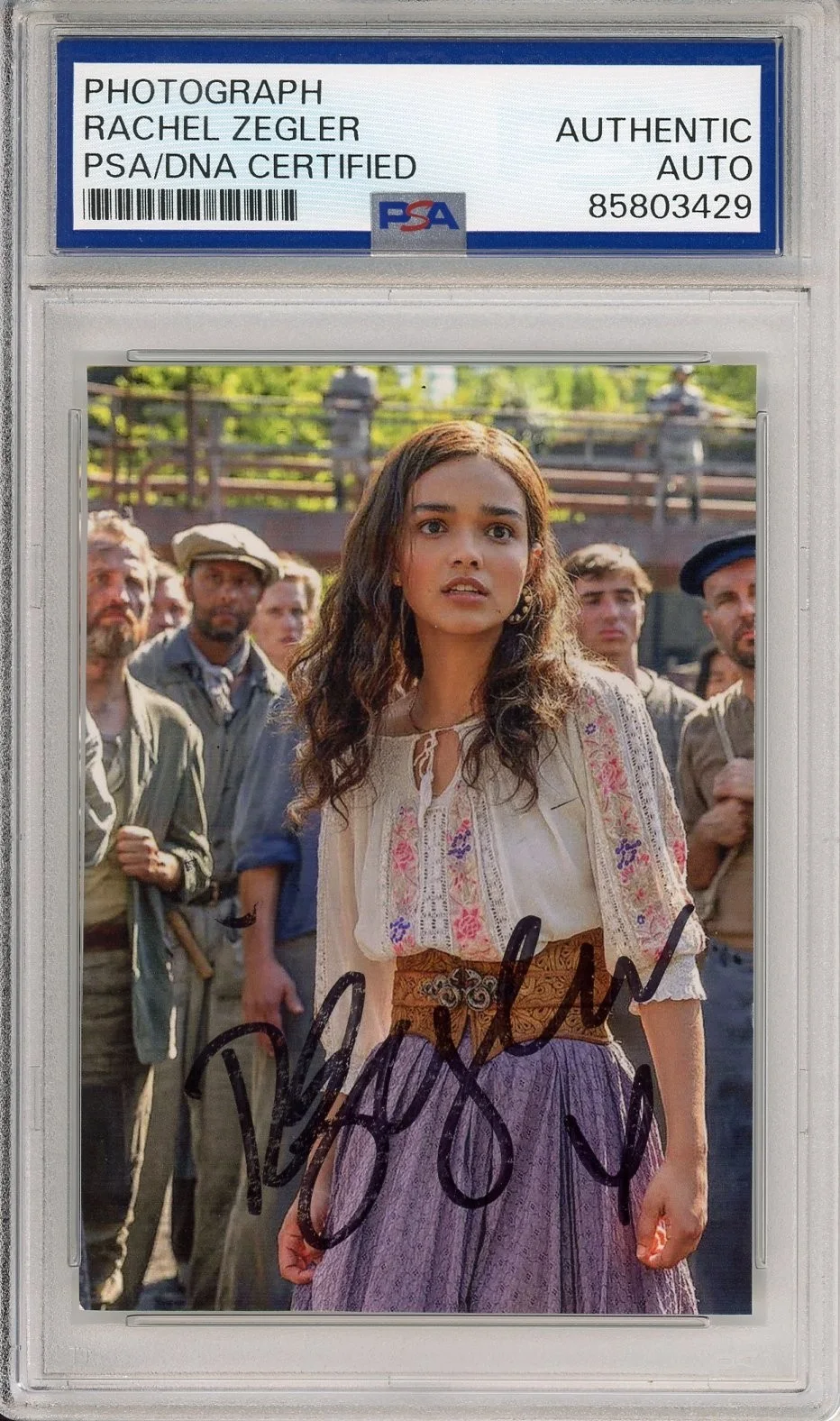 Rachel Zegler — RACHEL ZEGLER SIGNED THE HUNGER GAMES PHOTO PICTURE PSA DNA COA AUTOGRAPH