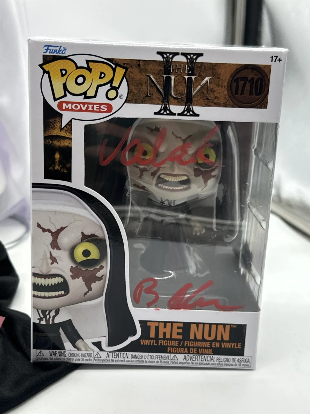 Bonnie Aarons — Bonnie Aarons Signed Valak Nun Mask (PSA) & 1710 Funko Pop (OC), изображение 4