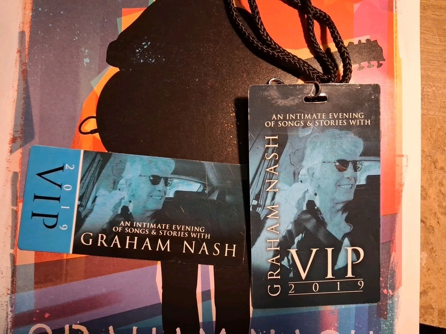 Graham Nash Signed Poster from 2019 Tour with 2 VIP backstage passes, изображение 3