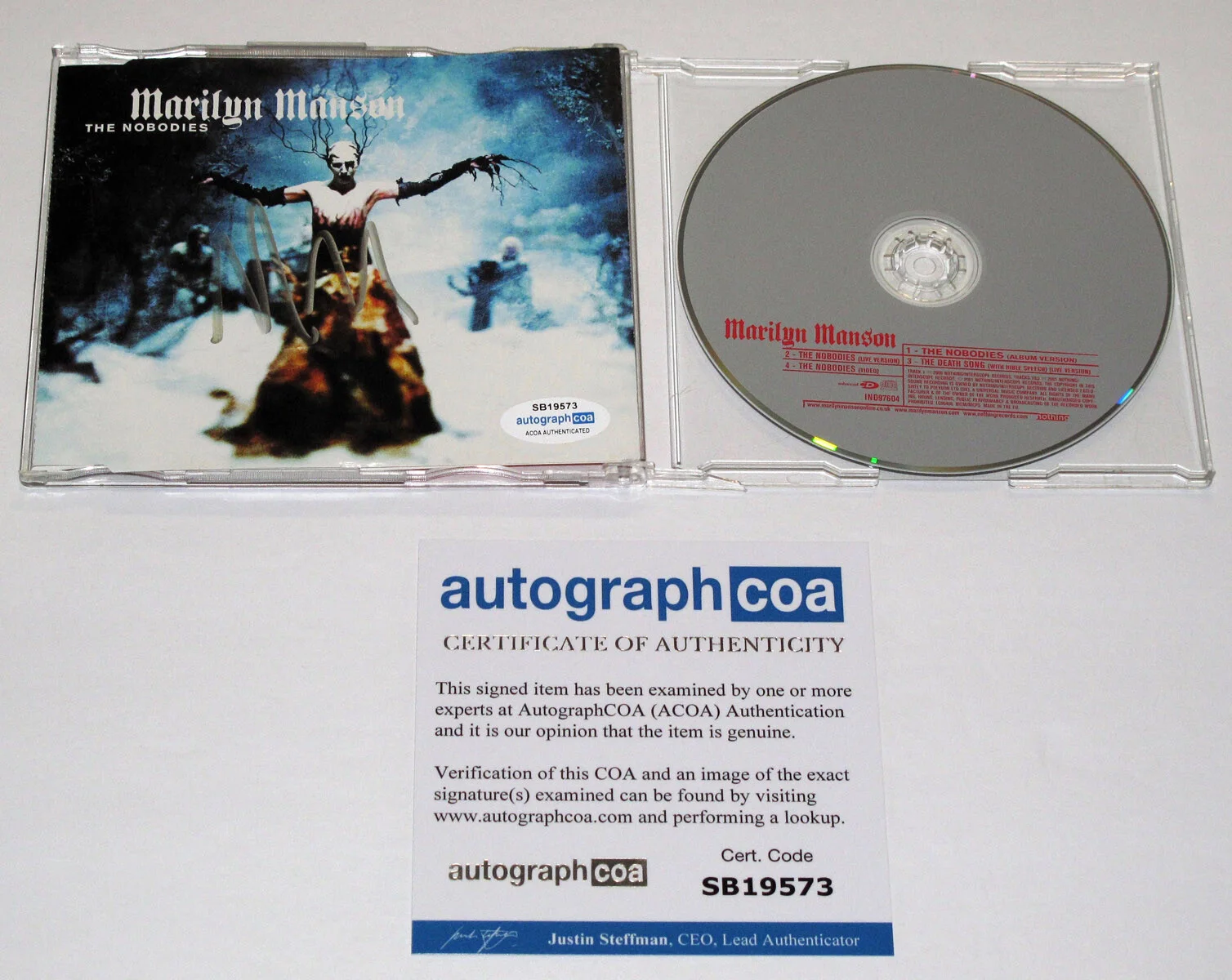 MARILYN MANSON — Marilyn Manson signed "THE NOBODIES" CD Single AUTOGRAPHED Proof ACOA COA Rare, image 3