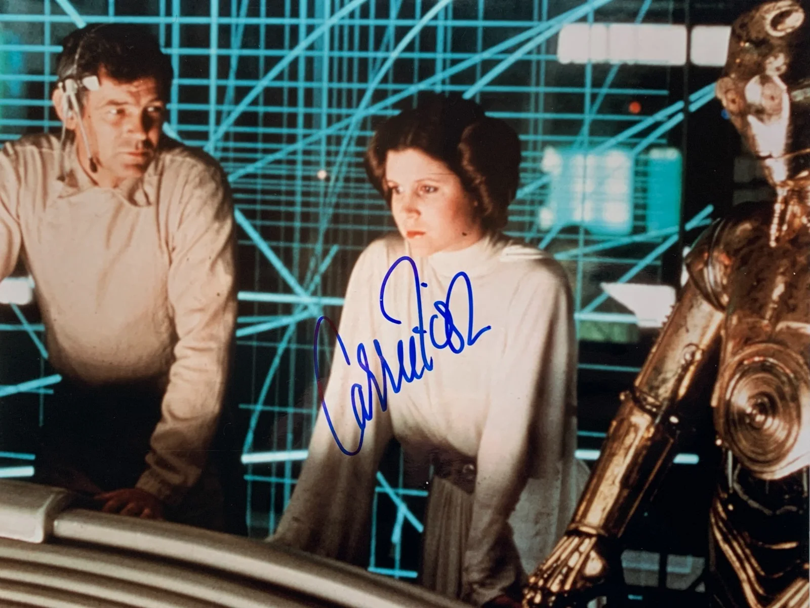 Carrie Fisher — CARRIE FISHER "Princess Leia" signed STAR WARS photo, with COA, 8x10