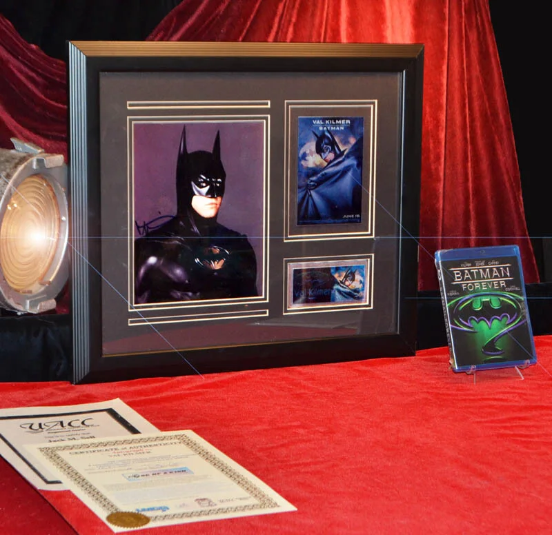 VAL KILMER — Rare VAL KILMER Signed RARE Autograph BATMAN, Frame, COA UACC RD#228, DVD, изображение 2