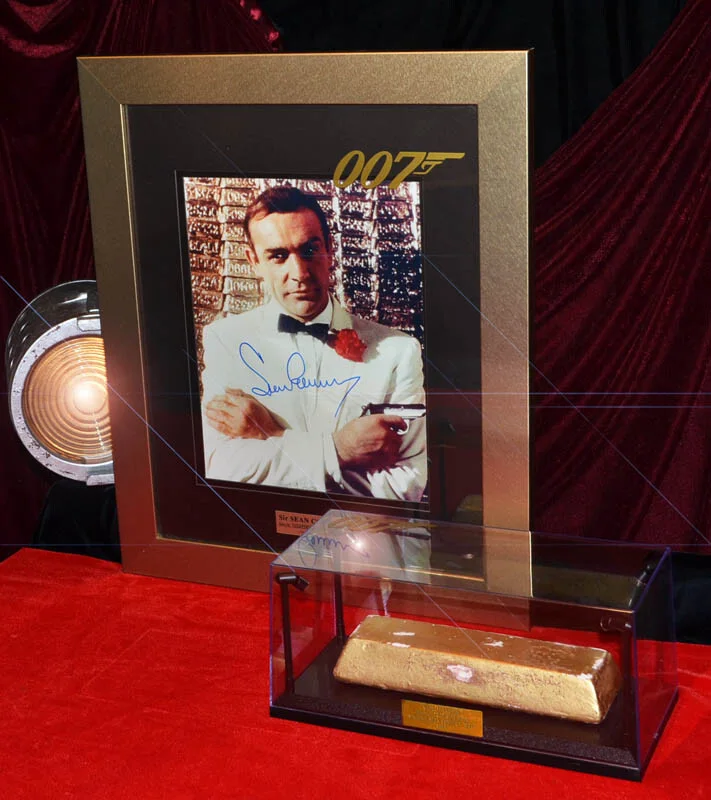 GOLDFINGER Prop BRICK, Signed Autograph SEAN CONNERY, GERT FROBE, COA, DVD, 007, изображение 2