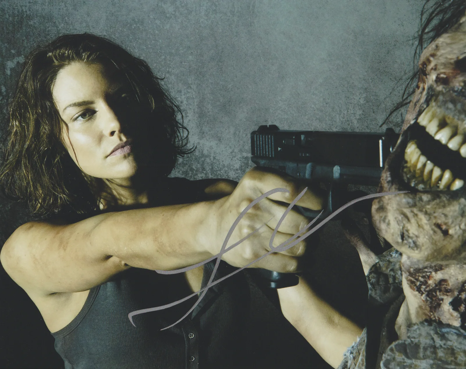 LAUREN COHAN — LAUREN COHAN AMC THE WALKING DEAD SIGNED 10X8 COLOR PHOTO AUTOGRAPH MAGGIE