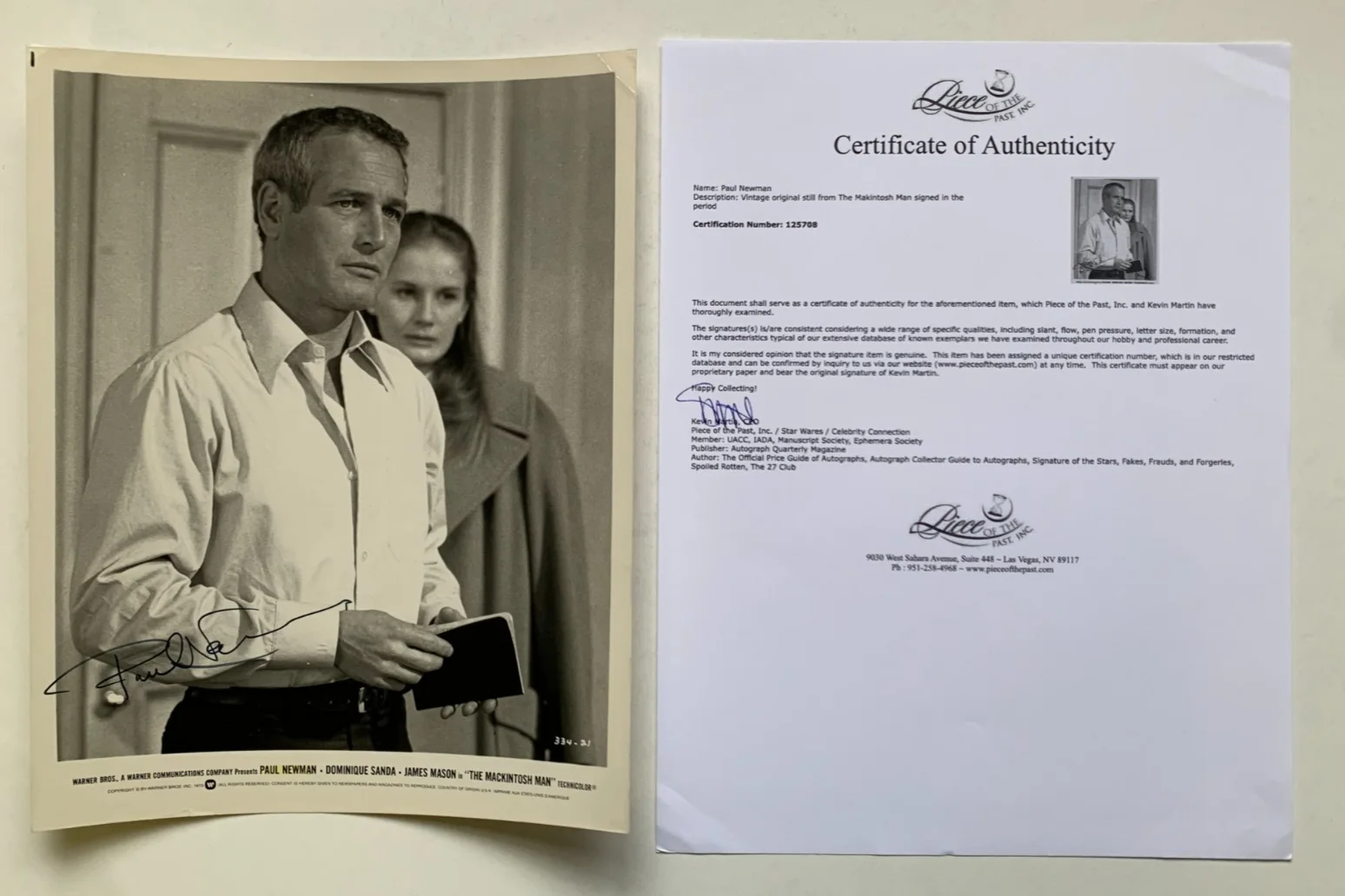 Paul Newman — PAUL NEWMAN signed "THE MACKINTOSH MAN" publicity photo, with COA, изображение 3