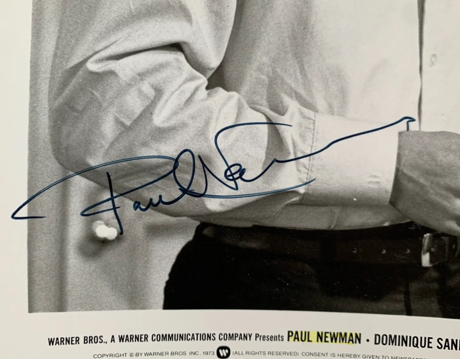 Paul Newman — PAUL NEWMAN signed "THE MACKINTOSH MAN" publicity photo, with COA, изображение 5