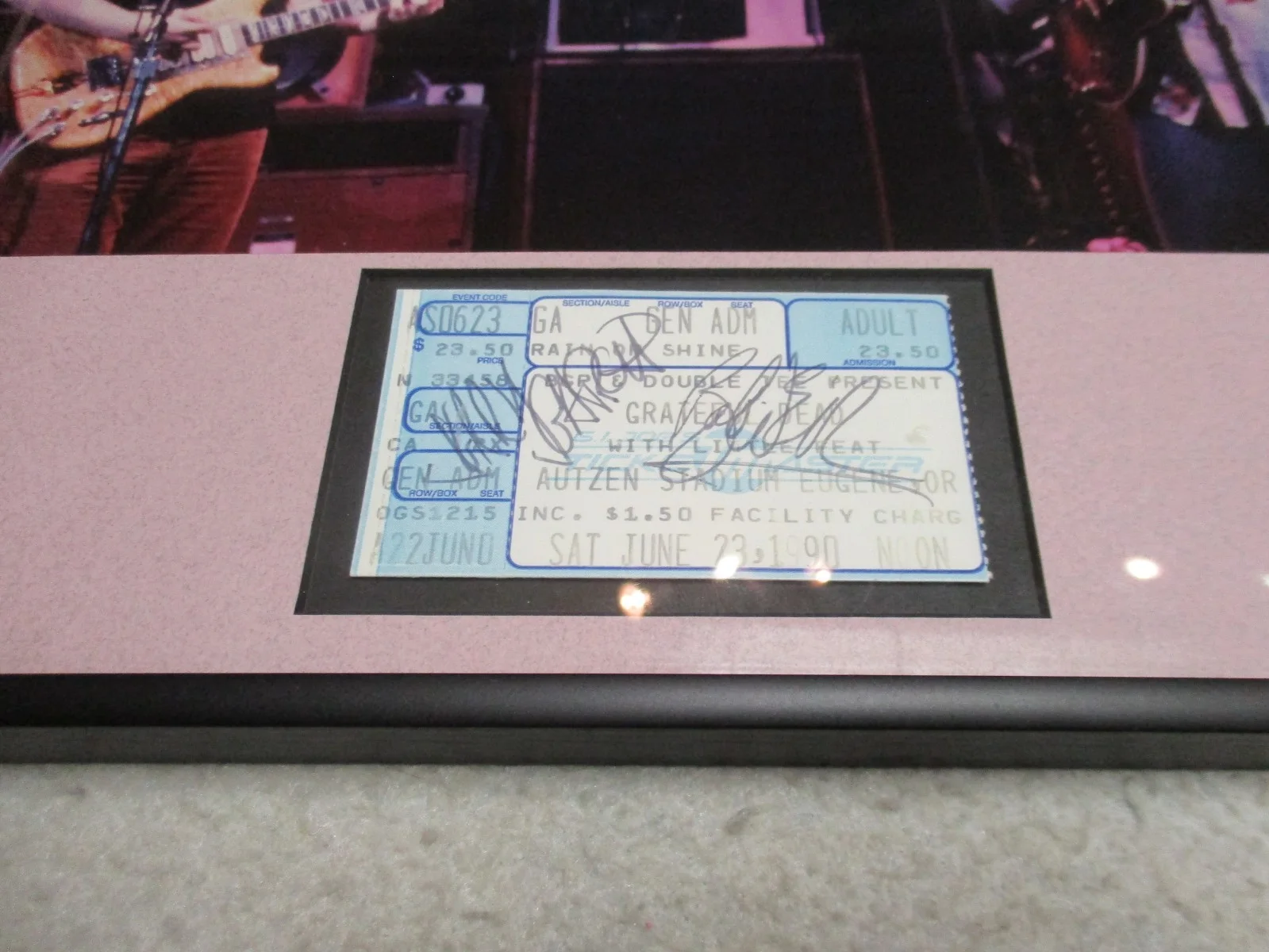 VINTAGE GREATFUL DEAD 1990 TICKET STUB SIGNED BY JERRY GARCIA & BOB WEIR FRAMED, image 2