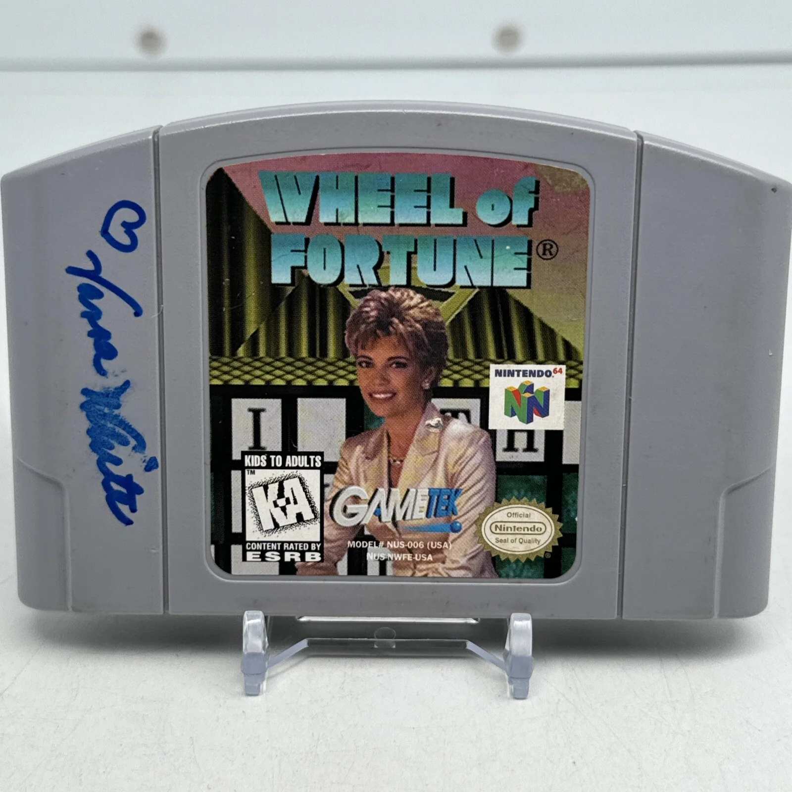 Vanna White — Video Game NINTENDO 64 Wheel Of Fortune GameTek Vanna White Signed Beckett, изображение 2
