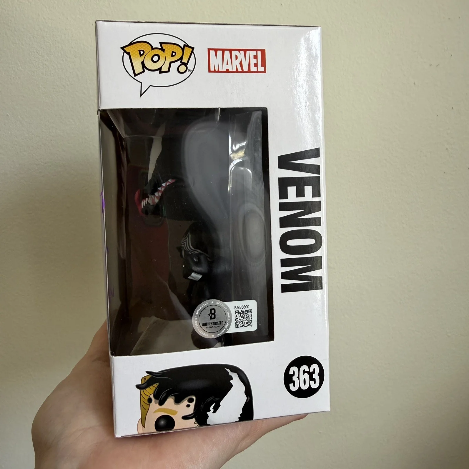 Tom Hardy — Tom Hardy Signed Venom Funko Pop #363 Eddie Brock Marvel BAS, image 2