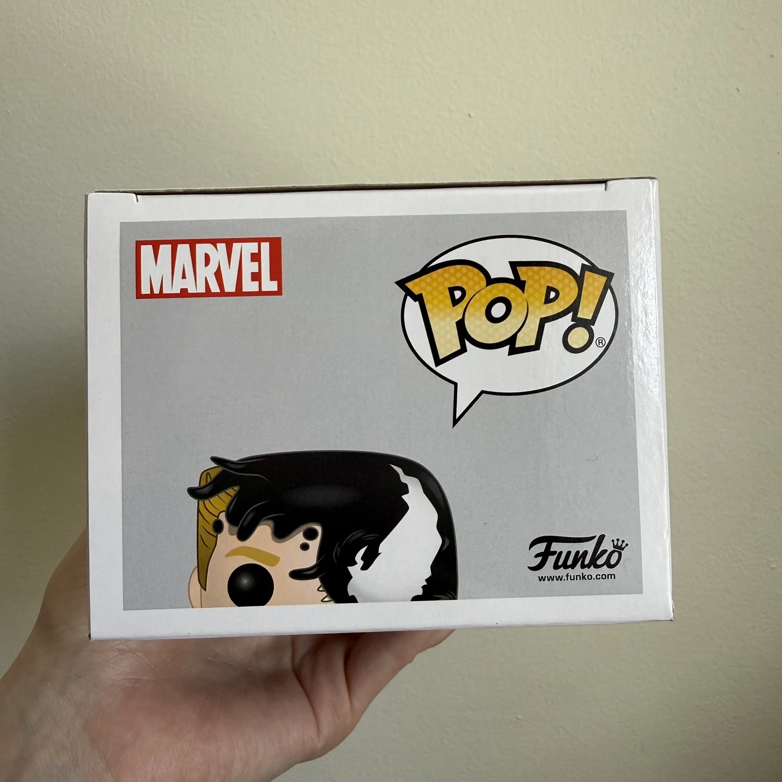 Tom Hardy — Tom Hardy Signed Venom Funko Pop #363 Eddie Brock Marvel BAS, image 5