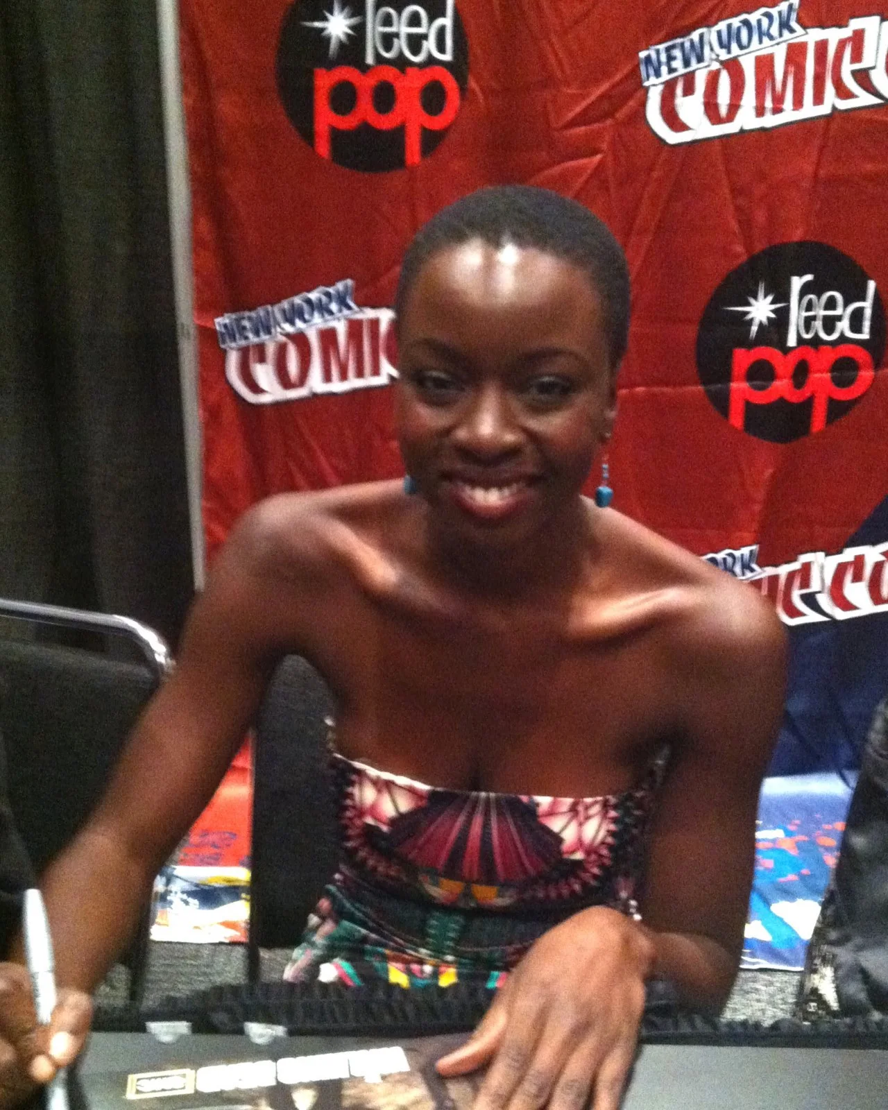 Danai Gurira — DANAI GURIRA THE WALKING DEAD SIGNED 8X10 COLOR PHOTO AUTOGRAPH MICHONE, image 2