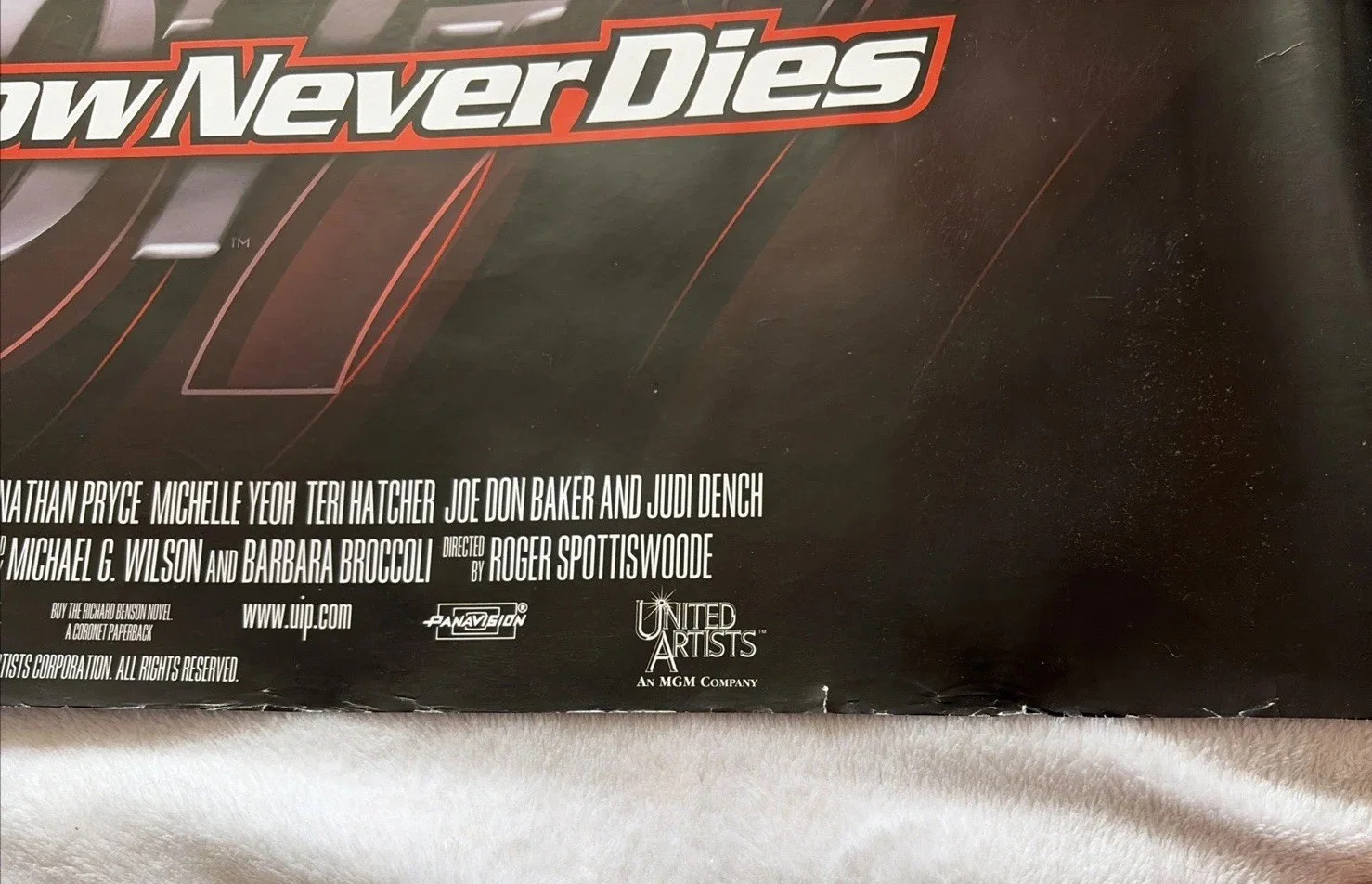 TOMORROW NEVER DIES (1997) Original 007 James Bond UK Quad Film Poster - 40’x30’, изображение 4