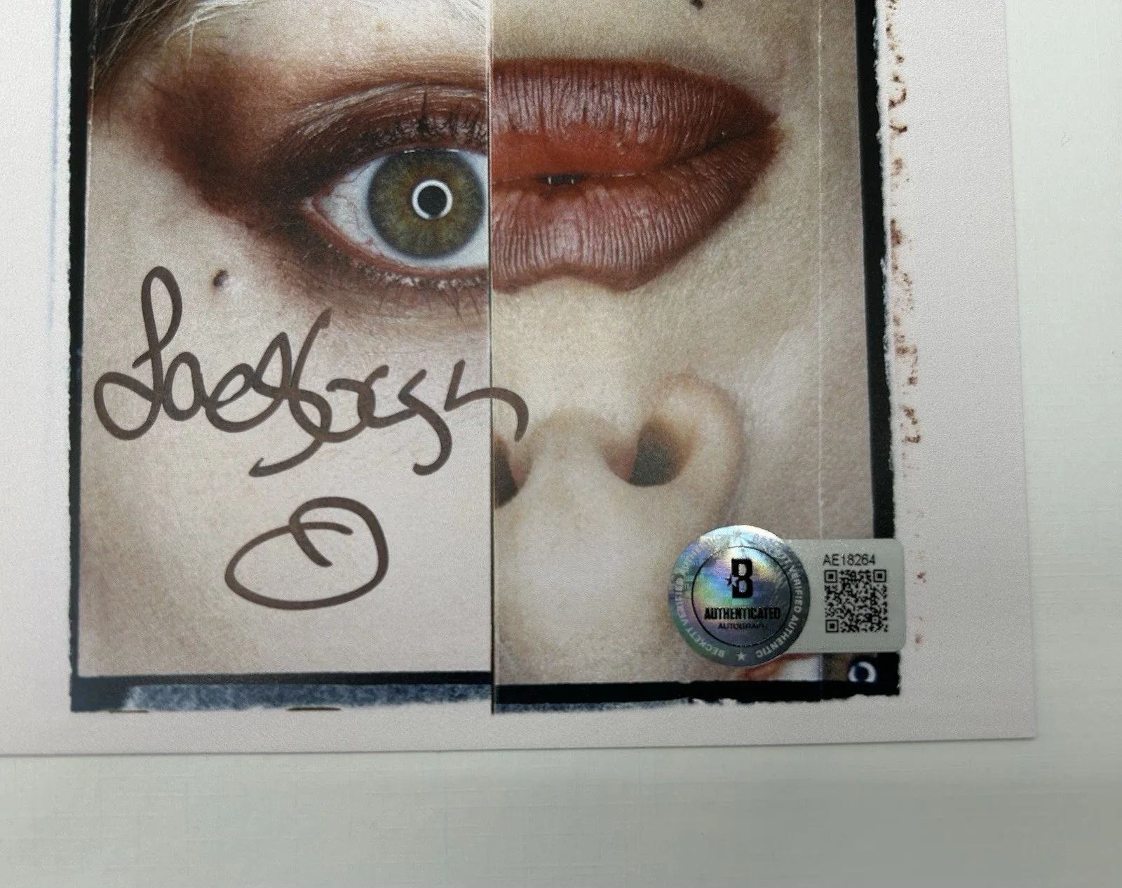 LADY GAGA SIGNED FRAMED “MAYHEM” MILLER RARE CD ALBUM AUTOGRAPH - BECKETT COA, image 4