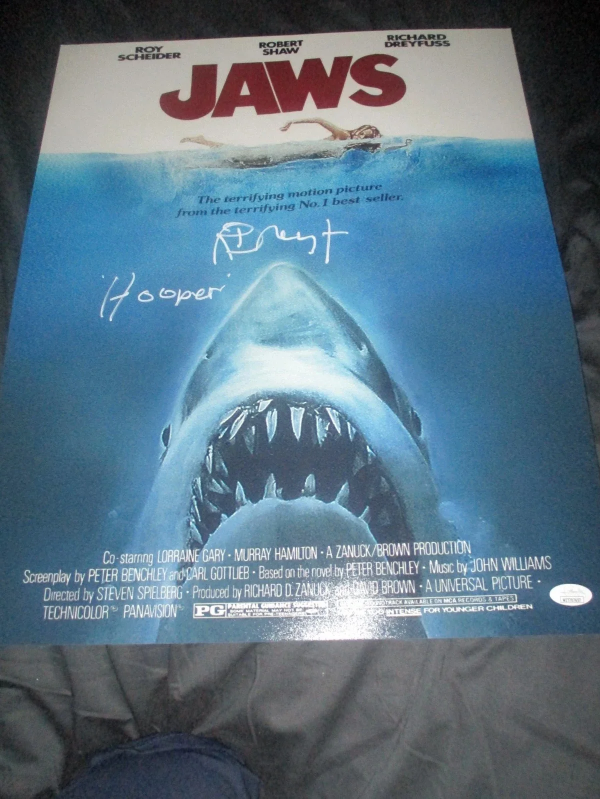 JAWS RICHARD DREYFUSS AUTOGRAPHED/SIGNED 16X20 PHOTO JSA WITNESS CERTIFIED, image 2
