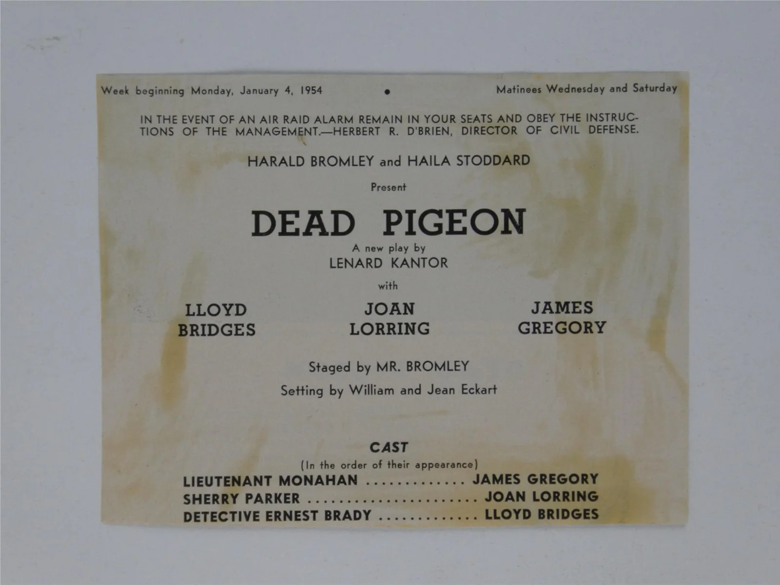 Lloyd Bridges — Lloyd Bridges James Gregory Cast Signed 1953 Dead Pigeon Playbill Cover Only, изображение 3
