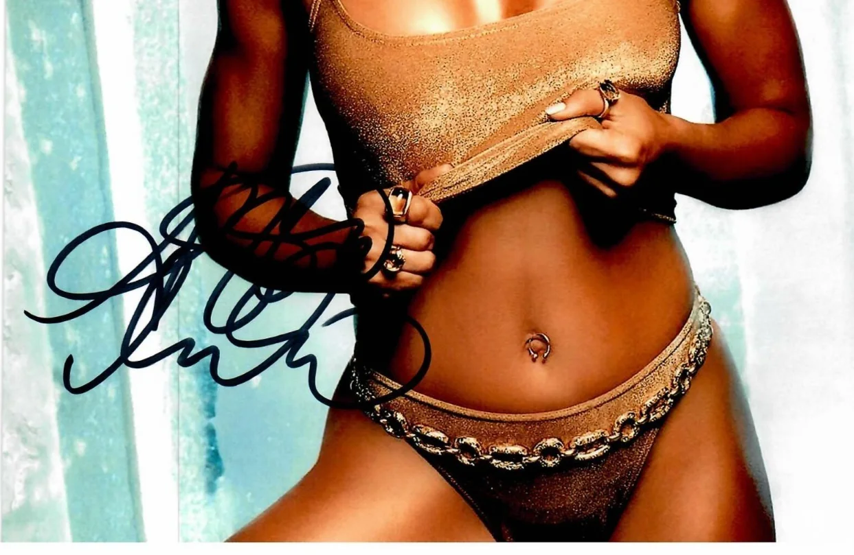Alyssa Milano — Alyssa Milano Charmed Movie Actress Hollywood Signed 8 x 10 Photo TTM COA, изображение 2