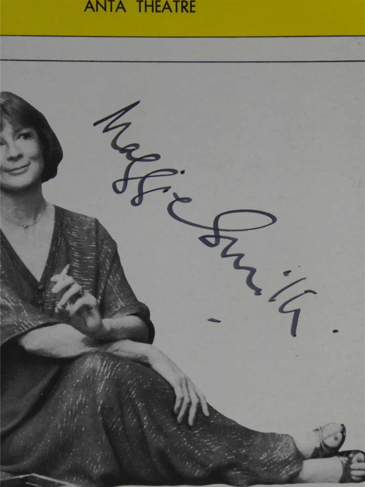 Maggie Smith — Maggie Smith Signed Playbill Anta Theatre Night And Day Autographed JSA COA, изображение 3