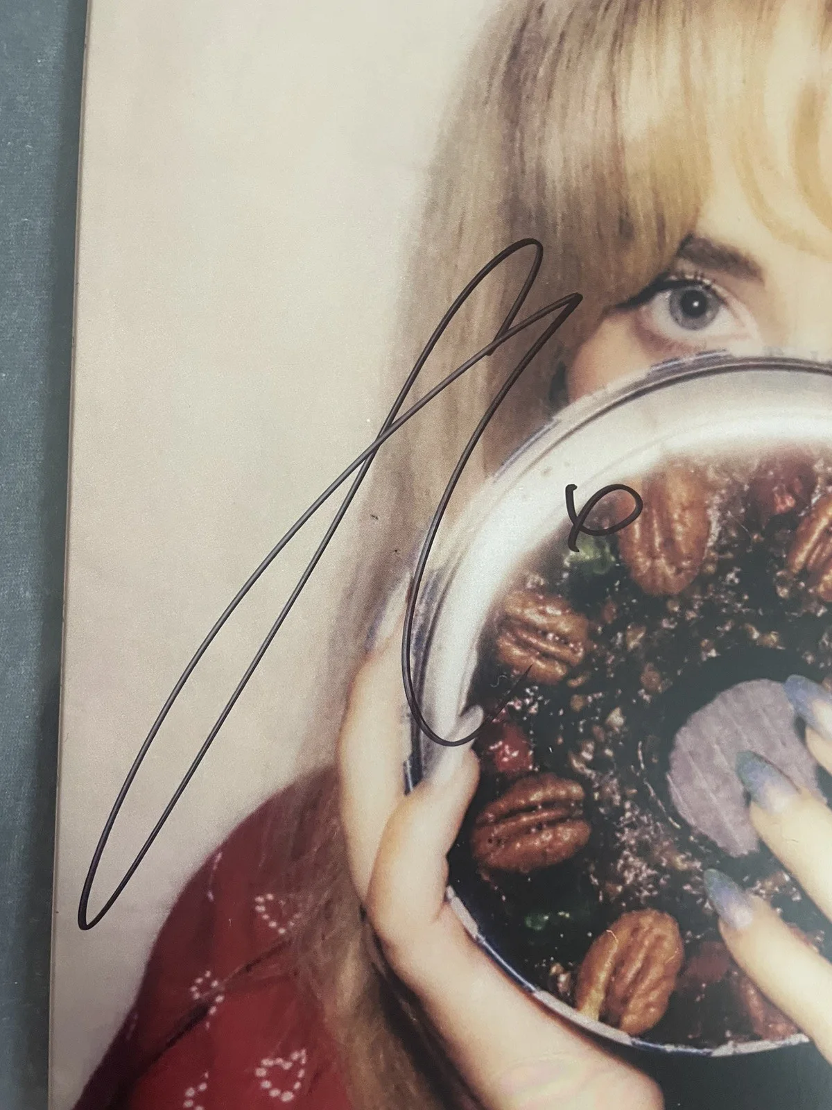 Sabrina Carpenter Signed Vinyl- Sabrina’s Fruitcake Recipe- IN HAND, изображение 2