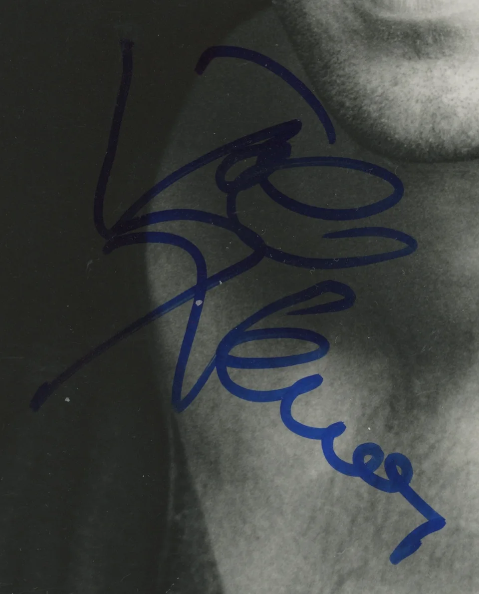Joseph Fiennes — Joseph Fiennes Handmaid's Tale Autographed Signed 8x10 Photo AMCo COA 24585, изображение 2