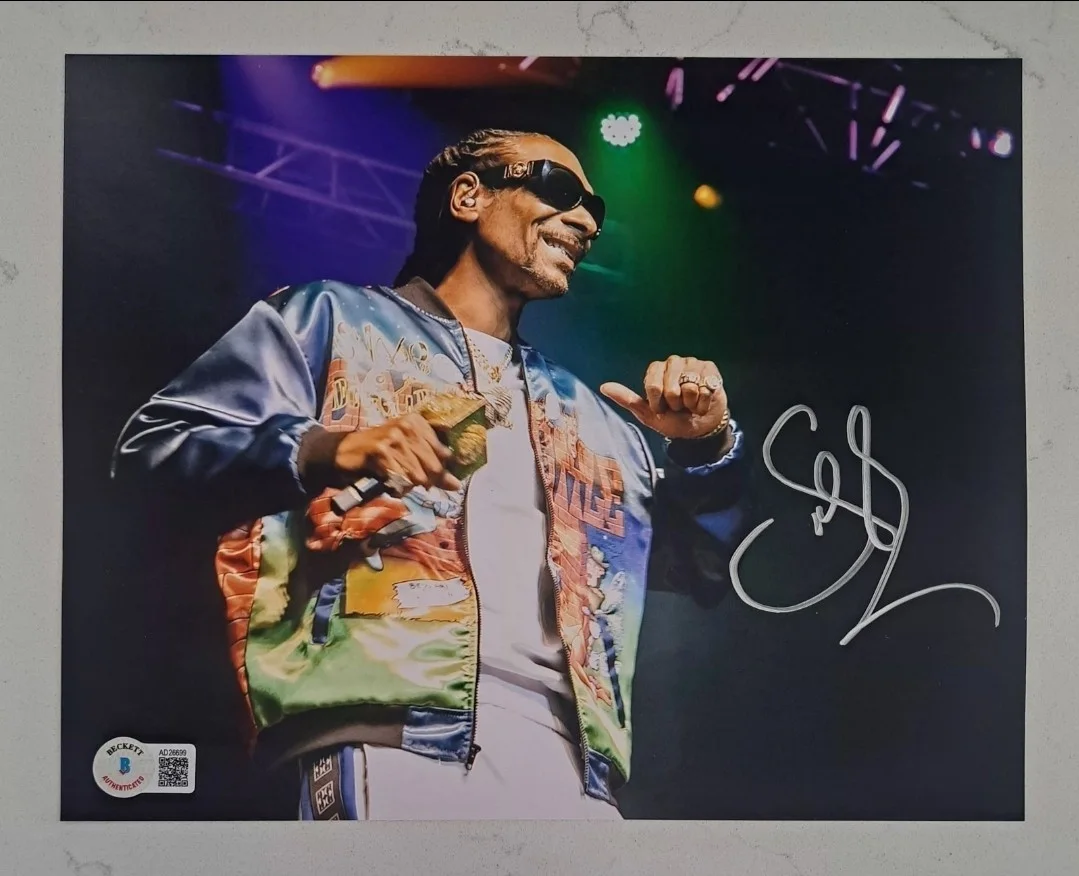 Snoop Dogg Signed Autographed RARE Doggysyle Premium 8x10 Photo Beckett BAS COA, изображение 2