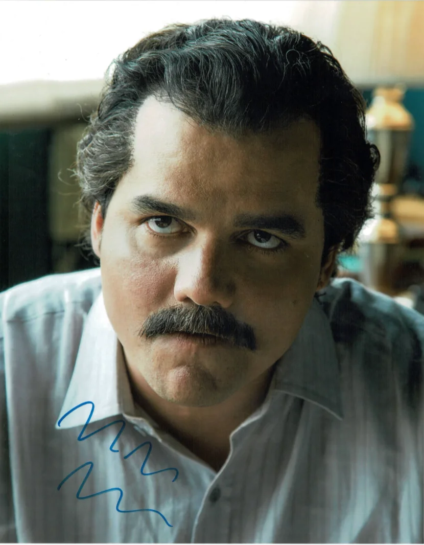 Wagner Moura — Wagner Moura Narcos Autographed Signed 11x14 Photo AMCo COA 16411