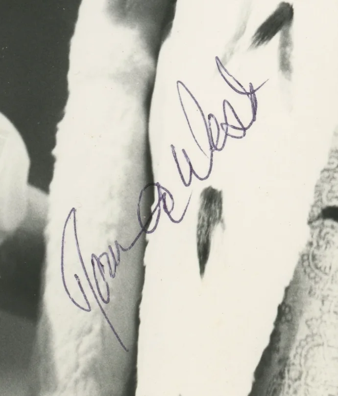 Celebrity — Norma West British Actress Autographed Signed Photo AMCo COA 30093, изображение 2