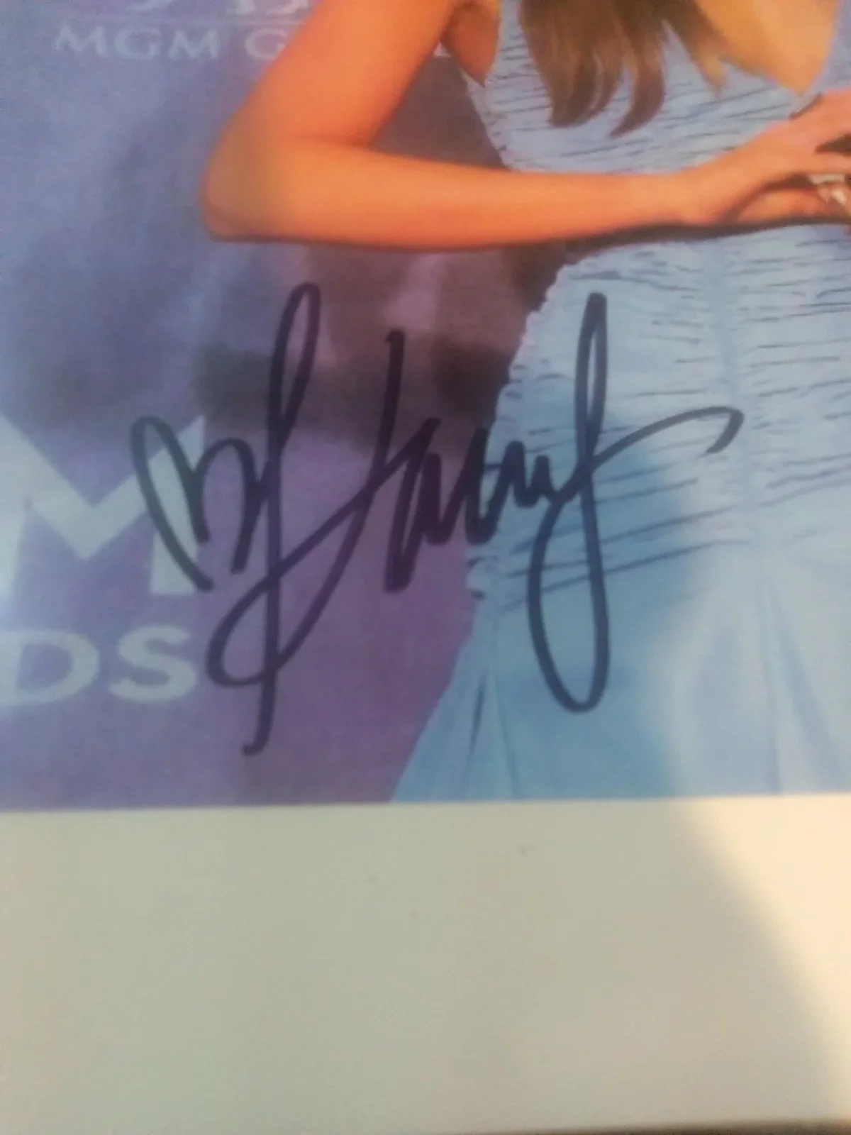 KASEY MUSGRAVES Autographed 8X10 CMA AWARDS, image 2