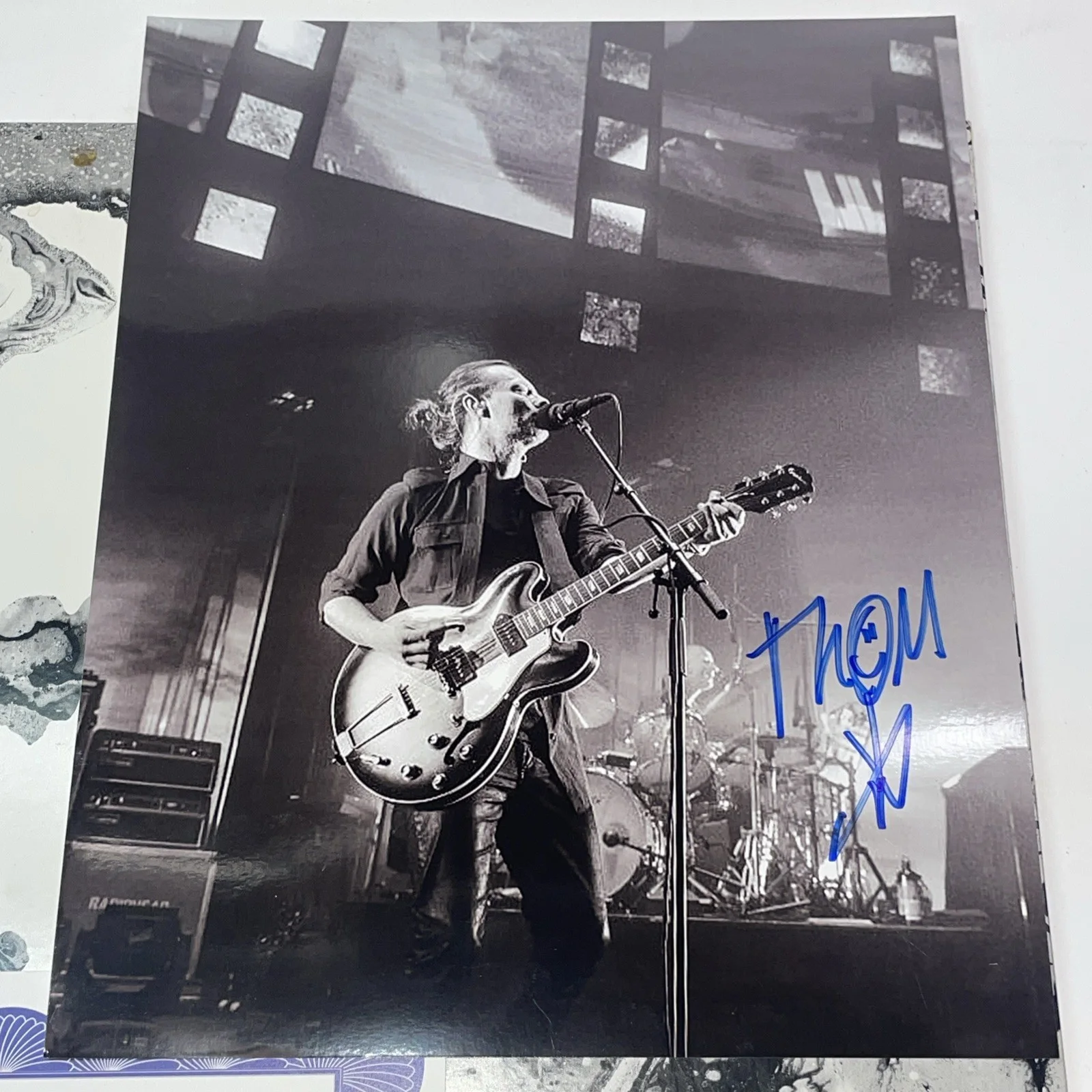 Thom Yorke Signed 8x10 Autographed Photo Radiohead W/ COA, изображение 2