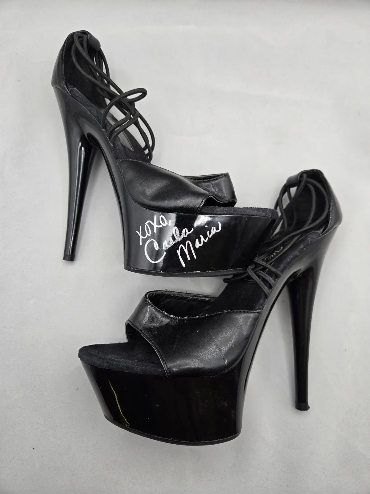 carla maria — Carla Maria Cadotte Signed High Heels Personally Owned Actress Model Celebrity, image 2