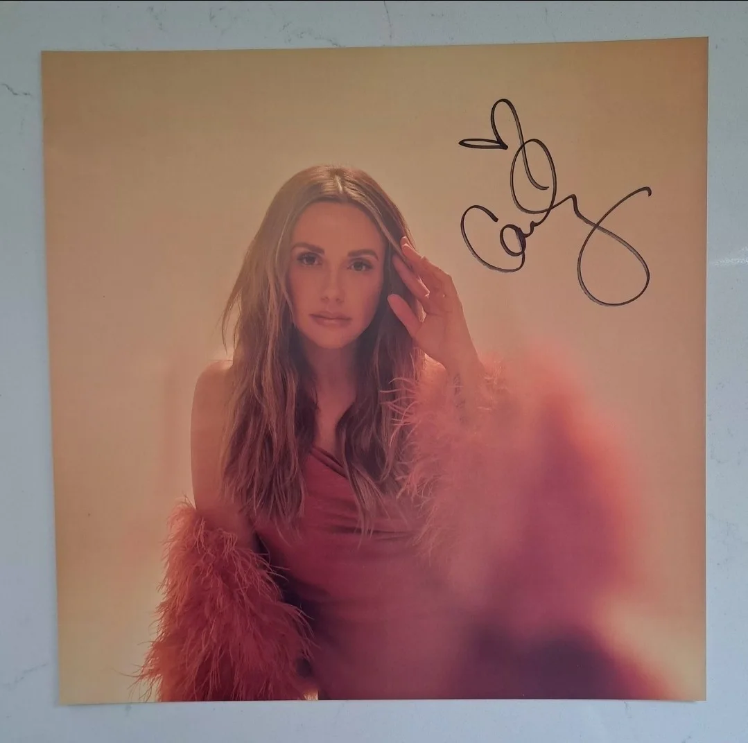 CARLY PEARCE Hummingbird Opaque Custard Vinyl Signed Auto Record Insert JSA New!, image 2