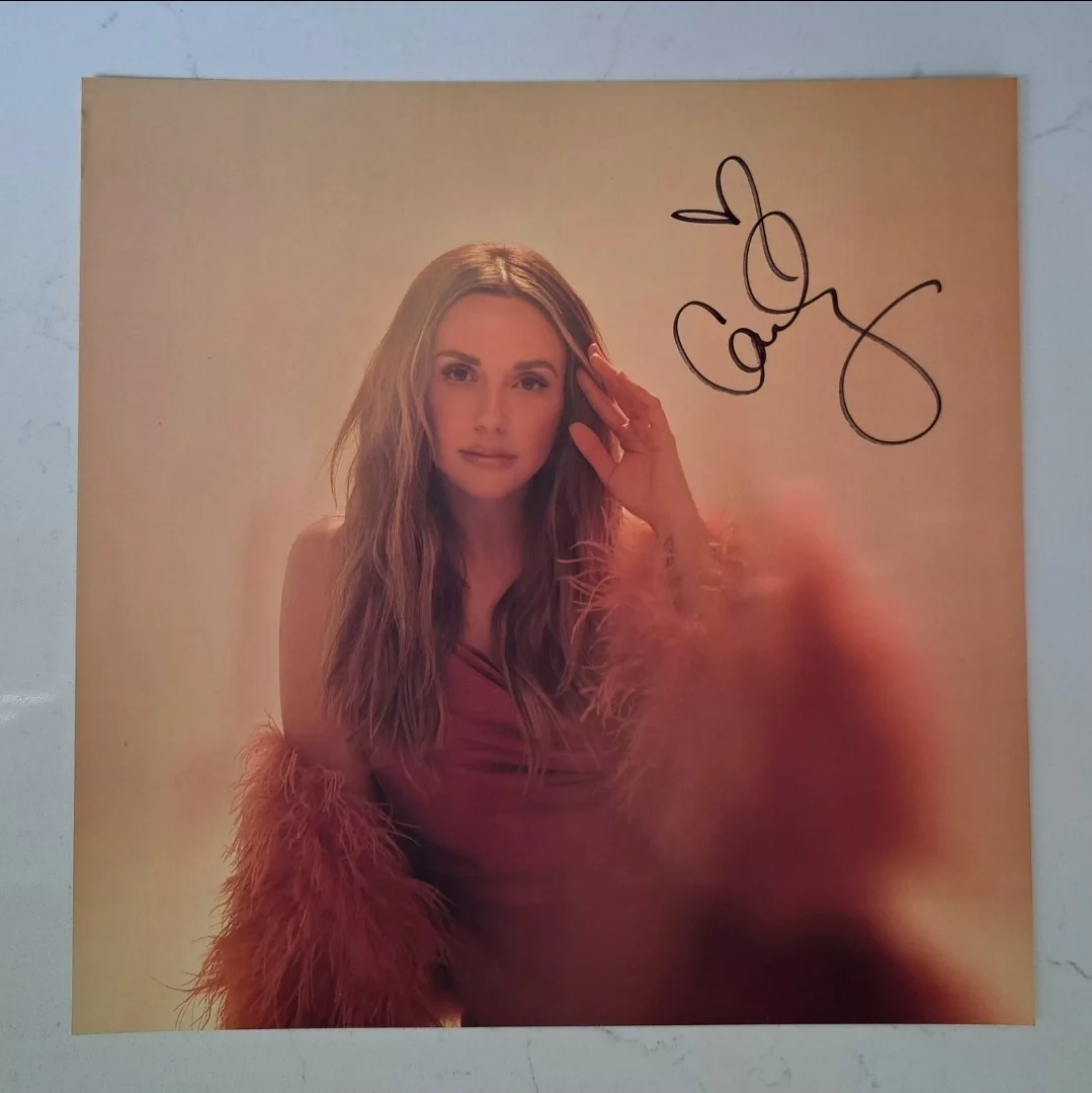 CARLY PEARCE Hummingbird Opaque Custard Vinyl Signed Auto Record Insert JSA New!, image 3