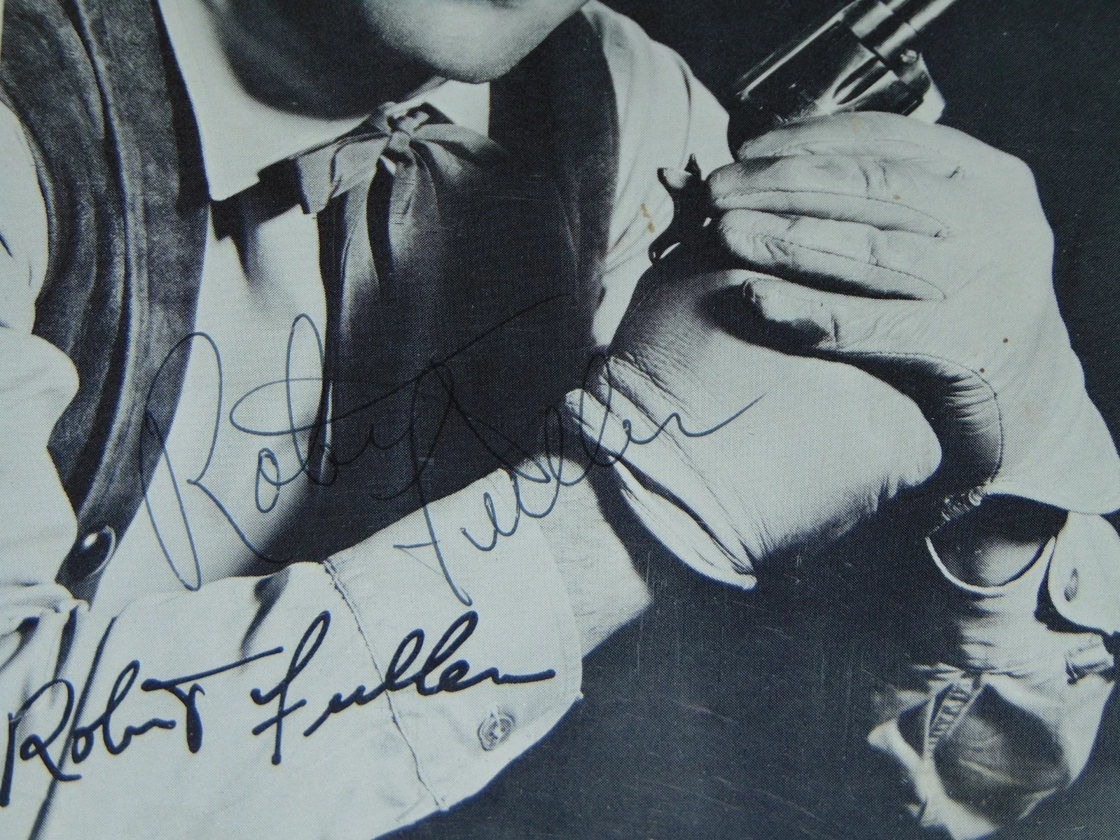 ORIGINAL VINTAGE CIRCA 1960's AUTOGRAPHED 5" X 7" ROBERT FULLER PHOTO, изображение 2
