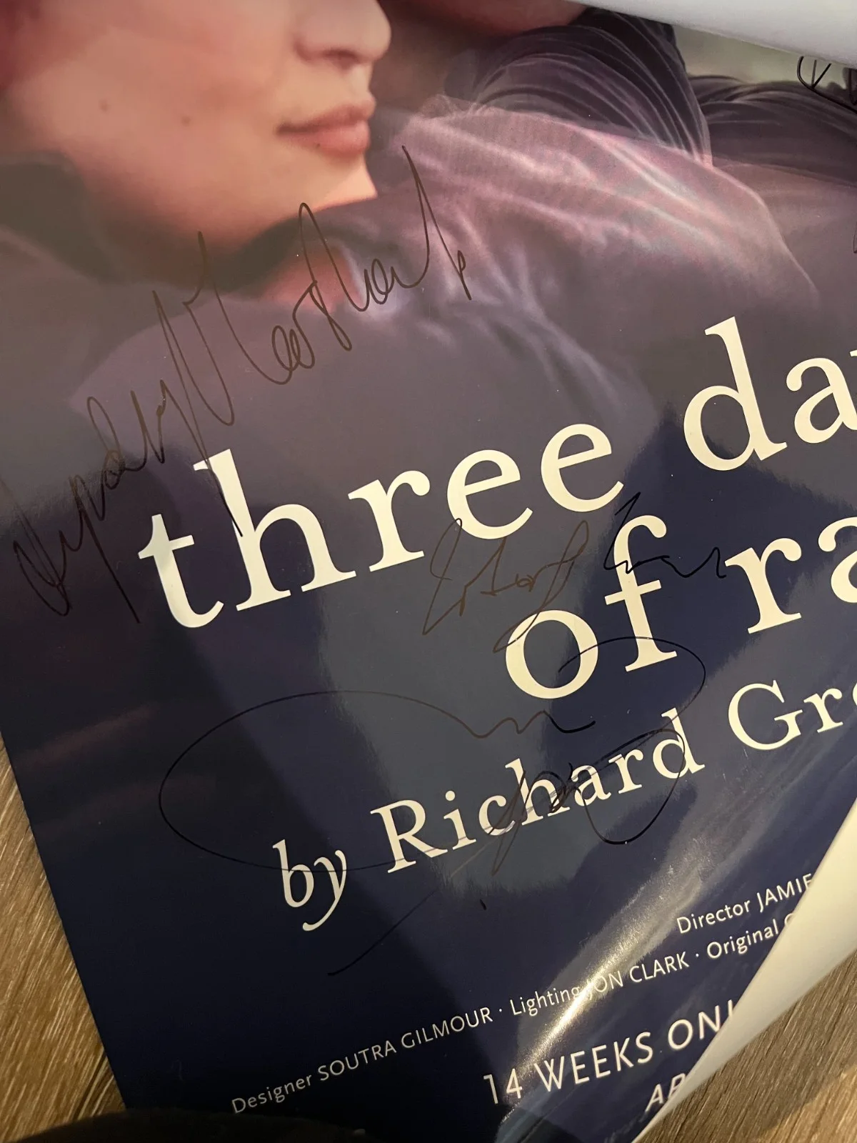 James McAvoy, Nigel Harman, Lynsey Marshal — JAMES MCAVOY Authentic Autographed Poster - Three Days of Rain, Nigel Harman, изображение 2