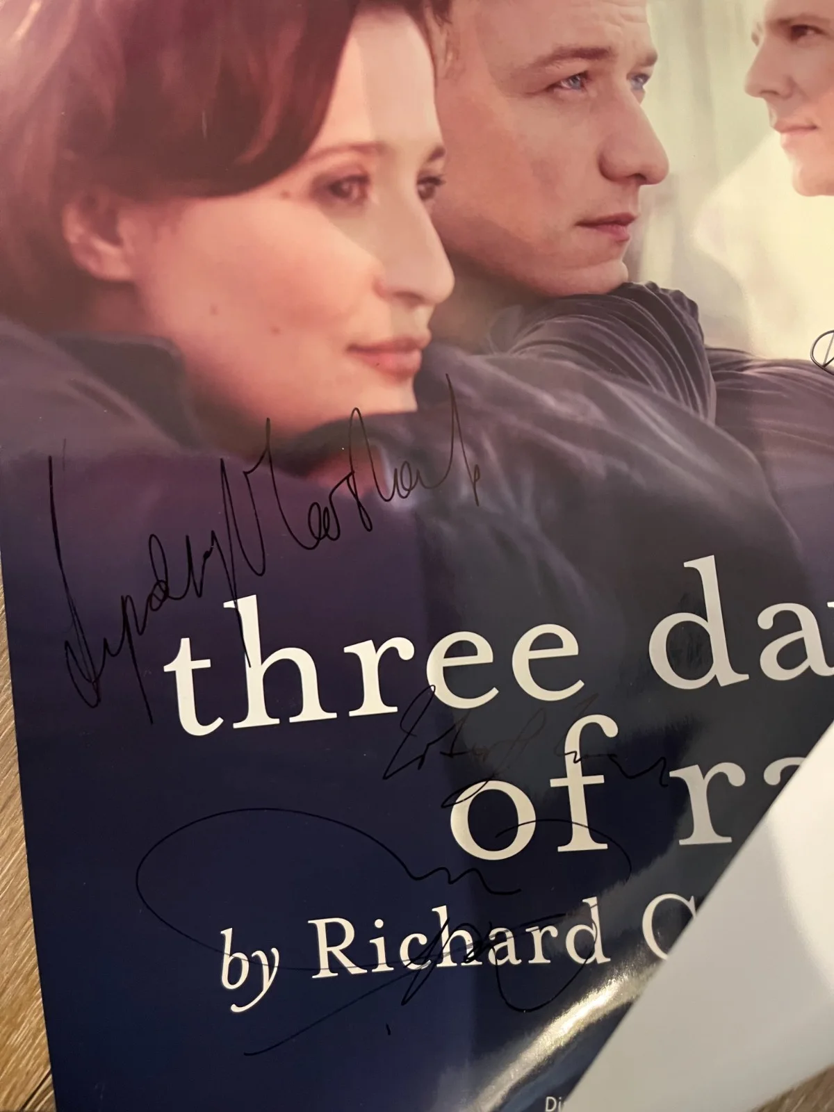James McAvoy, Nigel Harman, Lynsey Marshal — JAMES MCAVOY Authentic Autographed Poster - Three Days of Rain, Nigel Harman, изображение 4