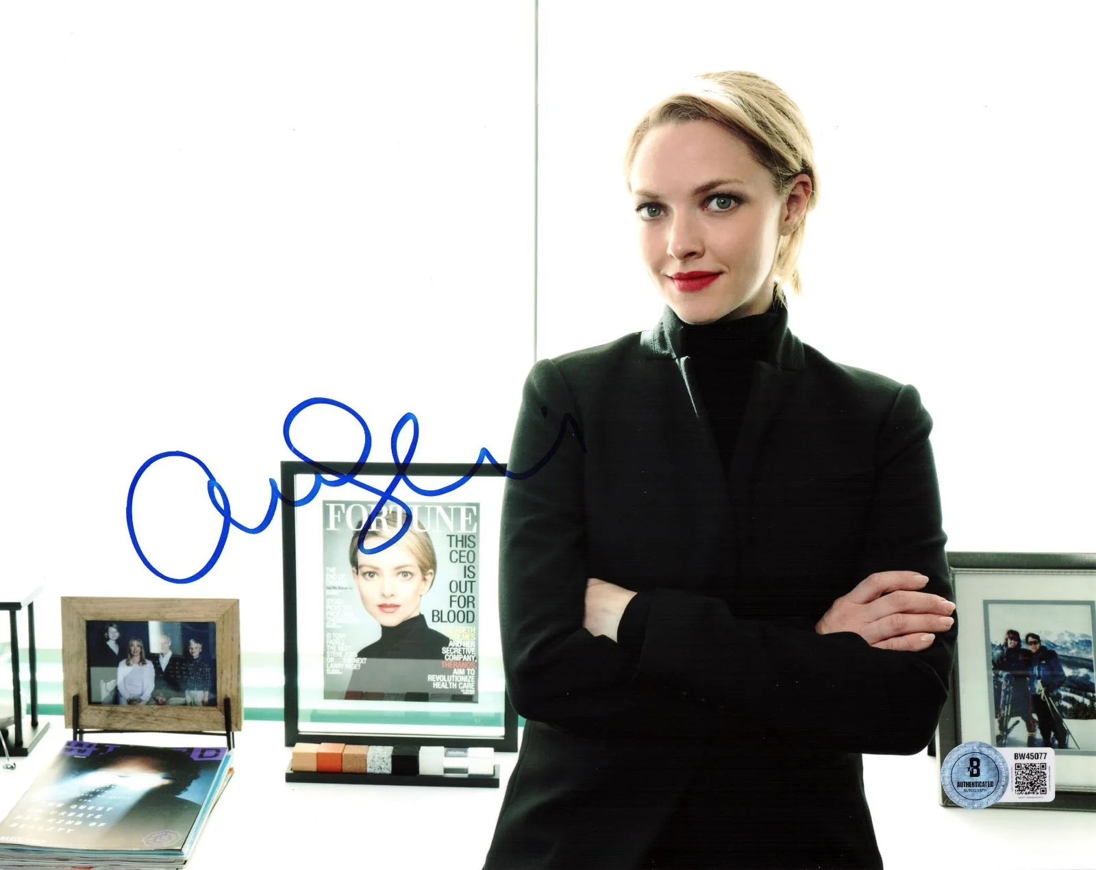 Amanda Seyfried — Hot Sexy Amanda Seyfried Signed 8x10 Photo Authentic Autograph Beckett