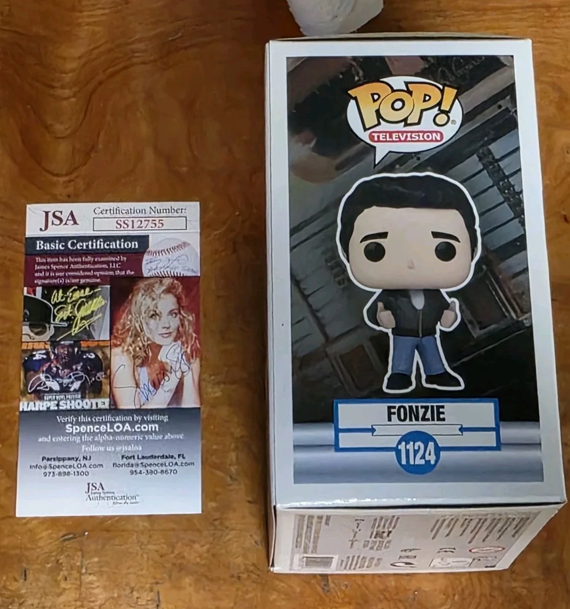 Henry Winkler — Henry Winkler Signed Funko Pop Happy Days Fonzie "Fonz" 1124 Autograph JSA!, изображение 4
