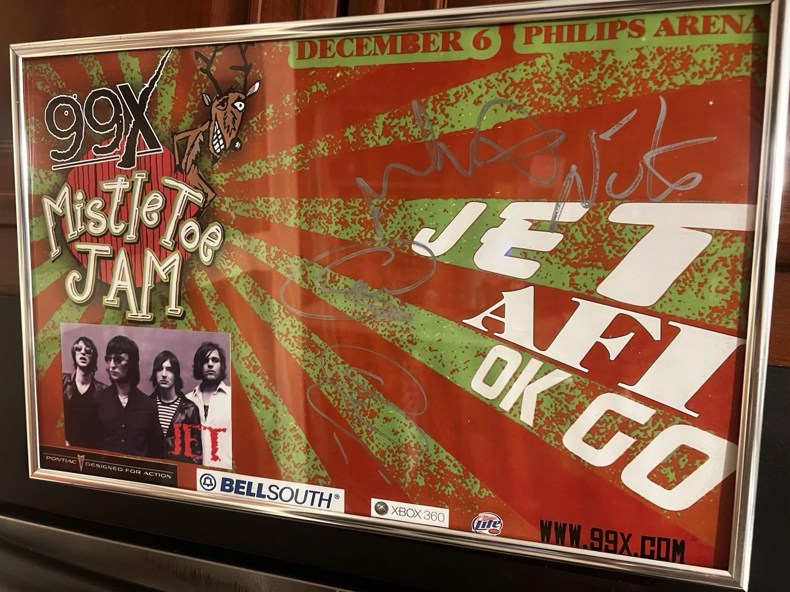 Jet The Band Autographed 99x Poster with COA. Very Rare, image 2